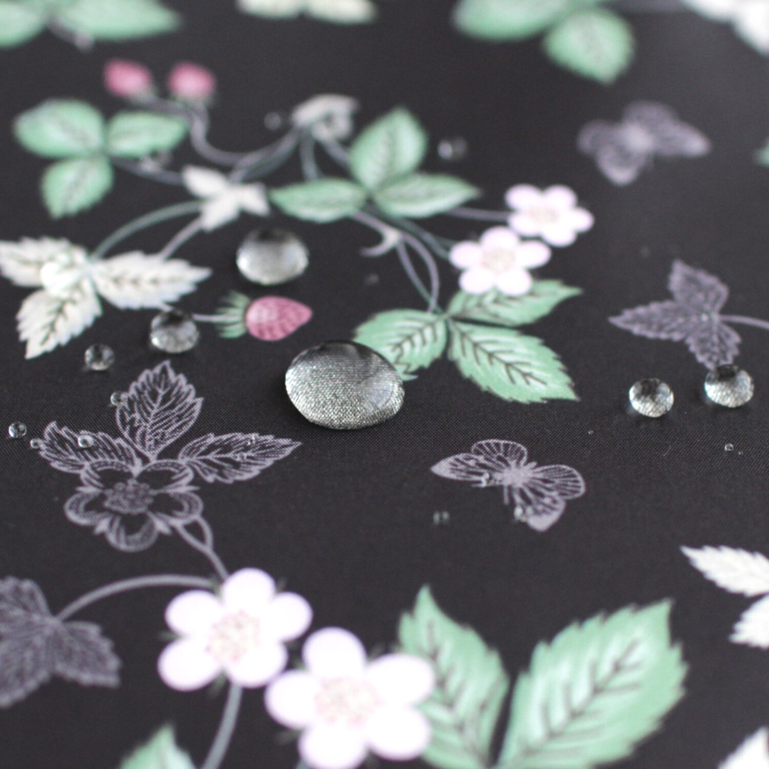 ウェッジウッド ワイルドストロベリー はっ水 ショルダーストラップ付 ペットボトルホルダー