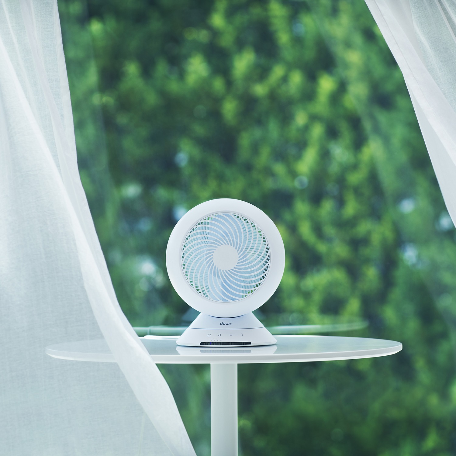 デュクス やさしい風も パワフルな風もおまかせ！ グローブ ３Ｄサーキュレーター 