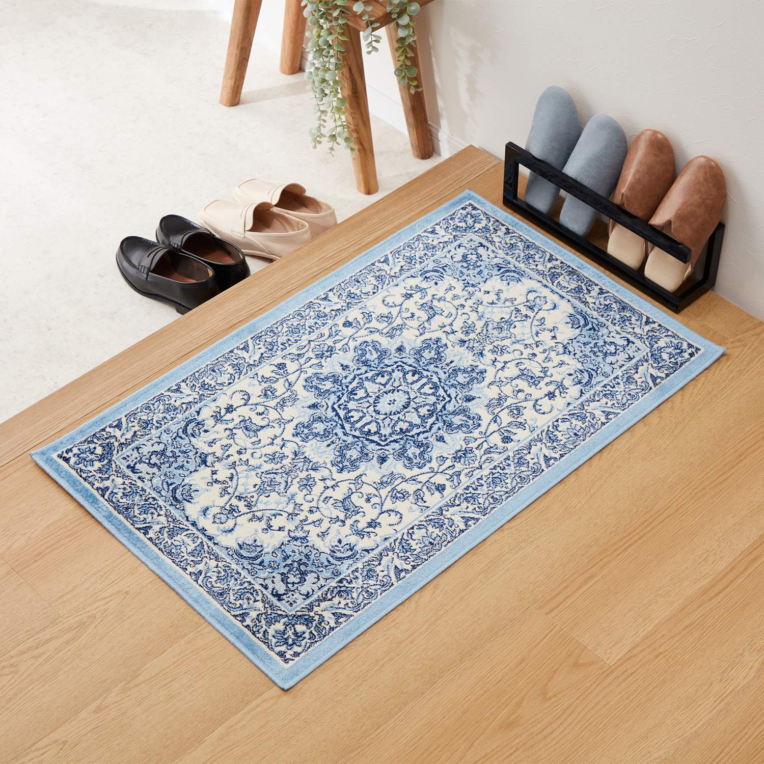 ＜６０×１００ｃｍ＞ベルギー製 さらさら綿混 シルクタッチカーペット 