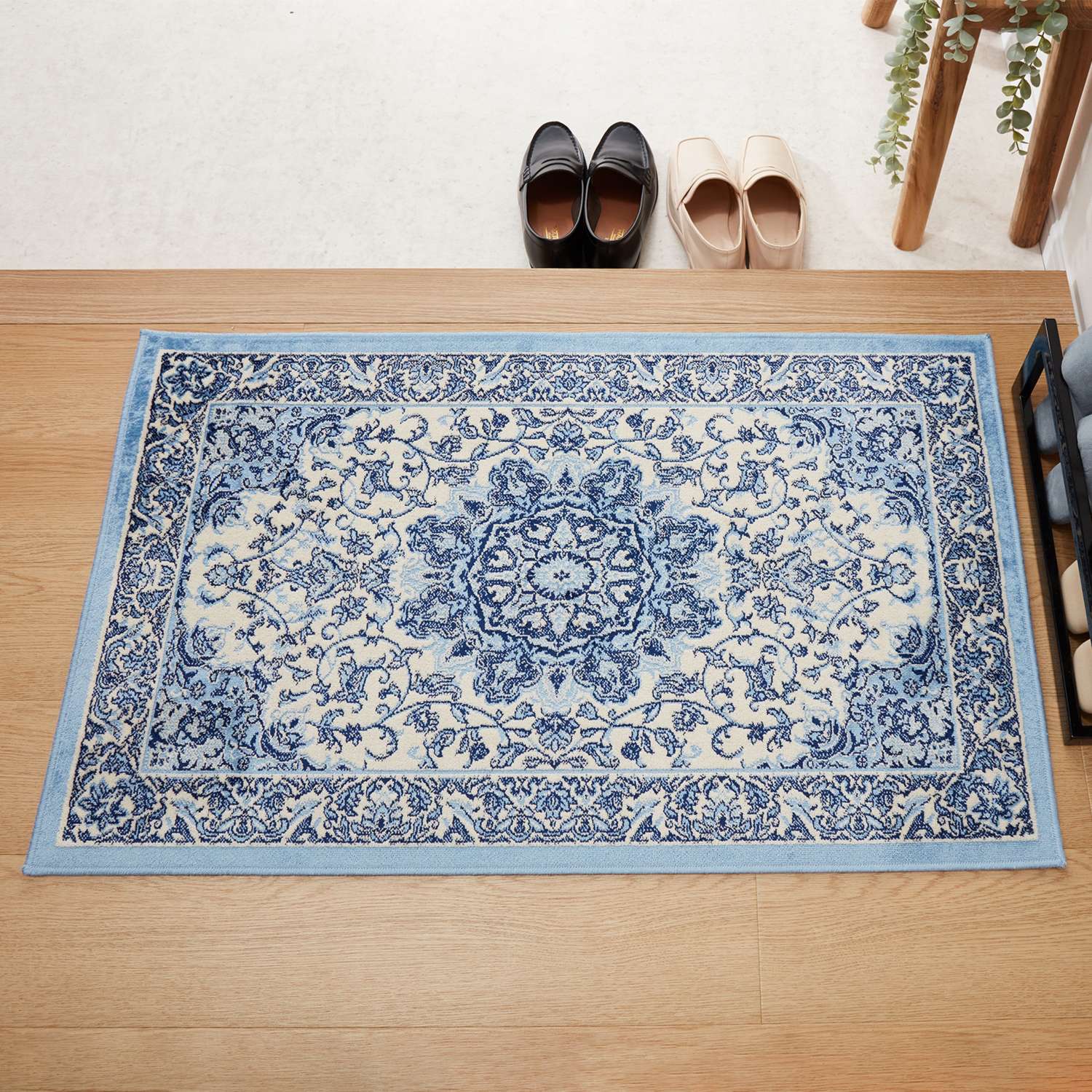 ＜６０×１００ｃｍ＞ベルギー製 さらさら綿混 シルクタッチカーペット 