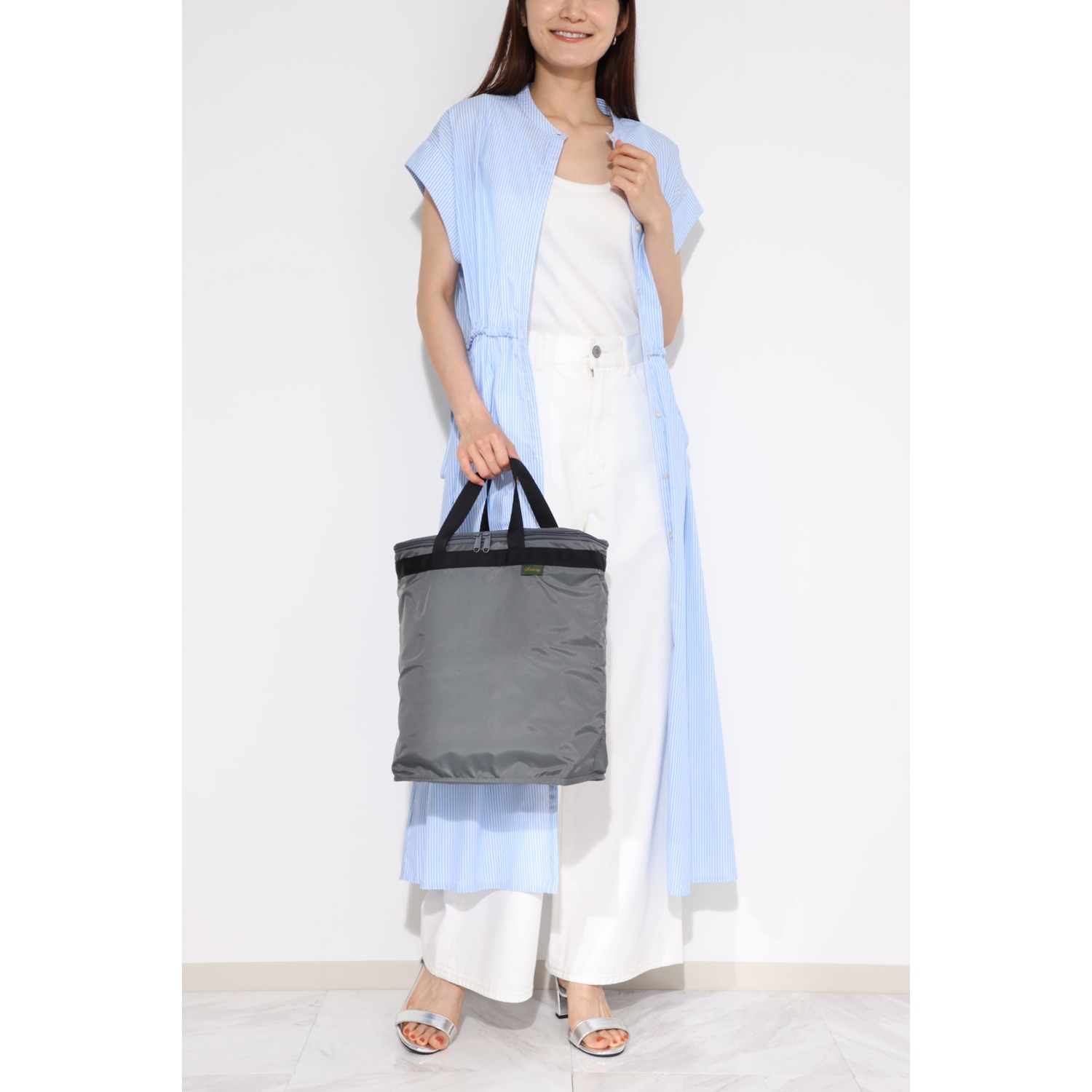 ＜Ｍサイズ＞スワニー 保冷バッグ