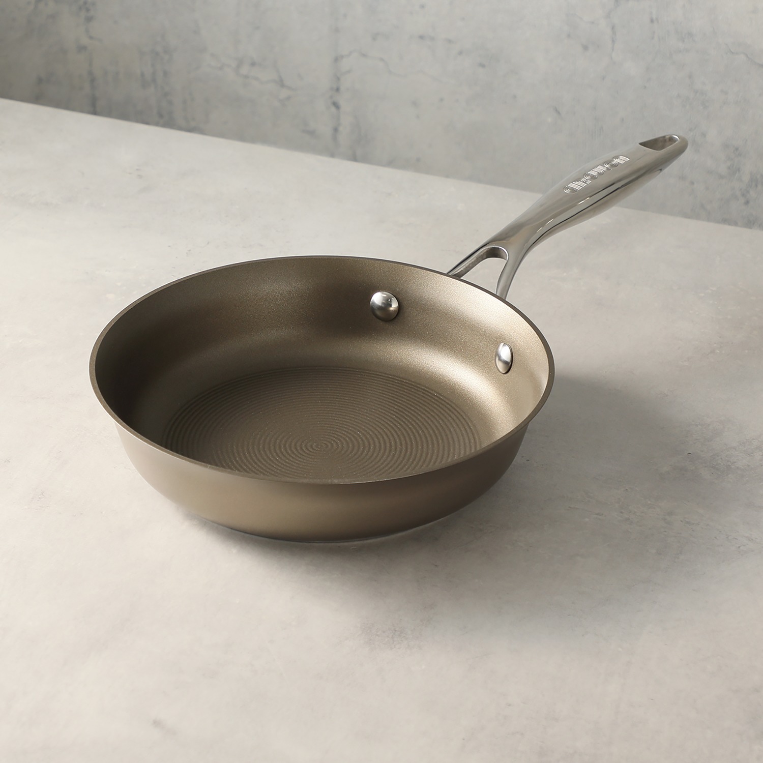 ＜２１ｃｍ＞マイヤー サーキュロンフライパン シャンパンカラー 