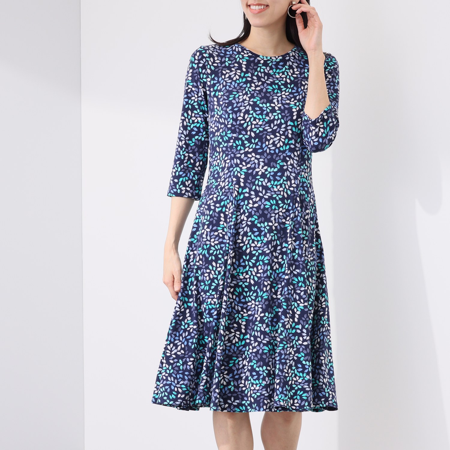 ダジュール 花びらプリント フレアーワンピース