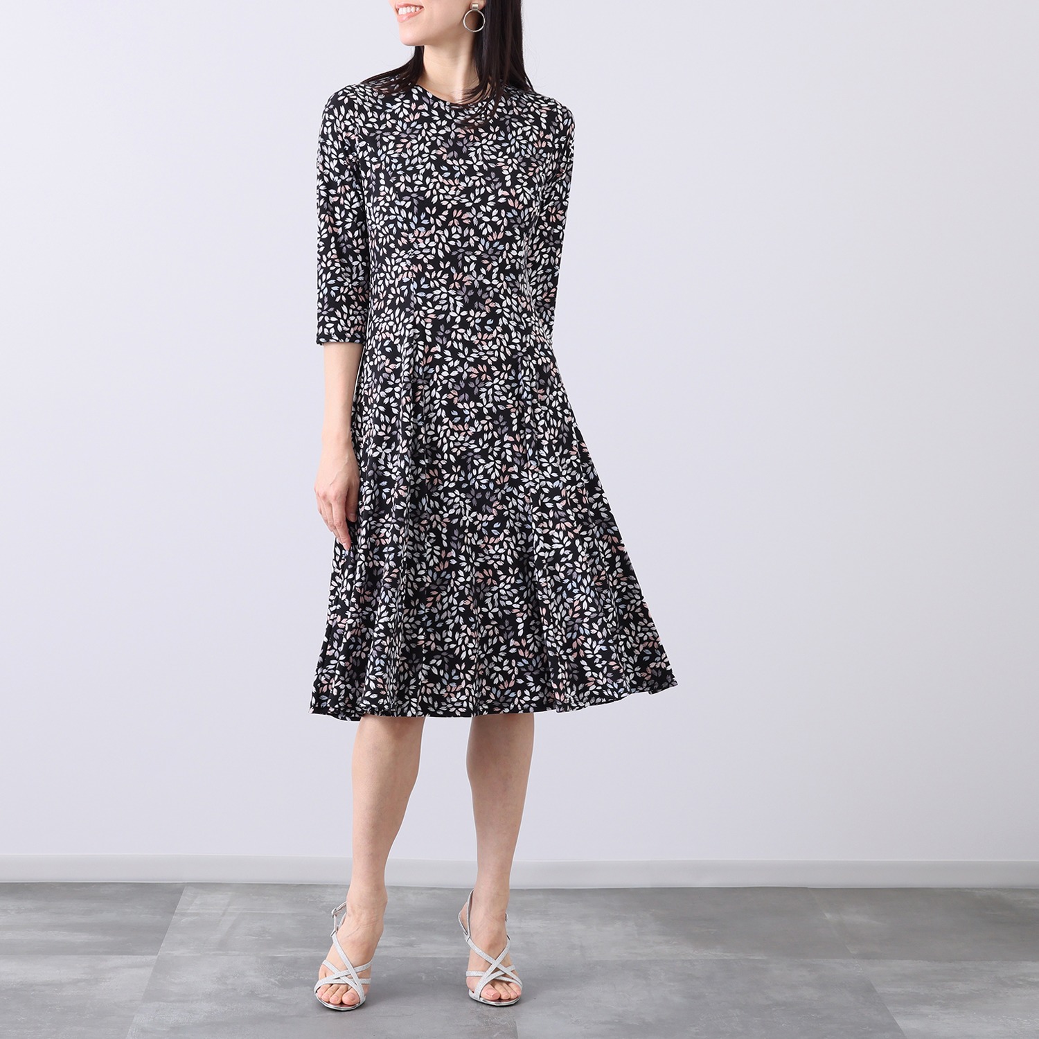 ダジュール 花びらプリント フレアーワンピース