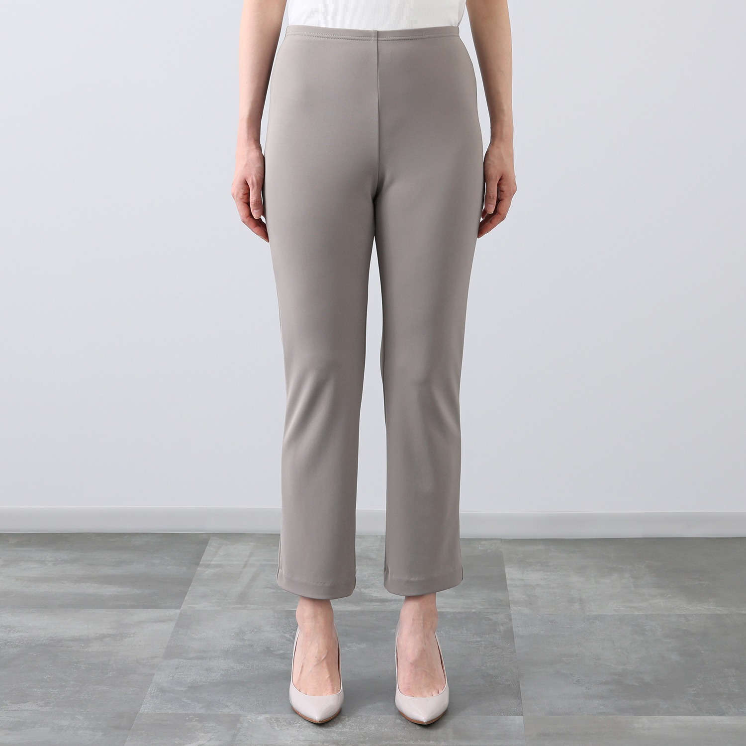 上質ごこち 接触冷感 ソアロン ストレートパンツ ＜股下６５ｃｍ＞