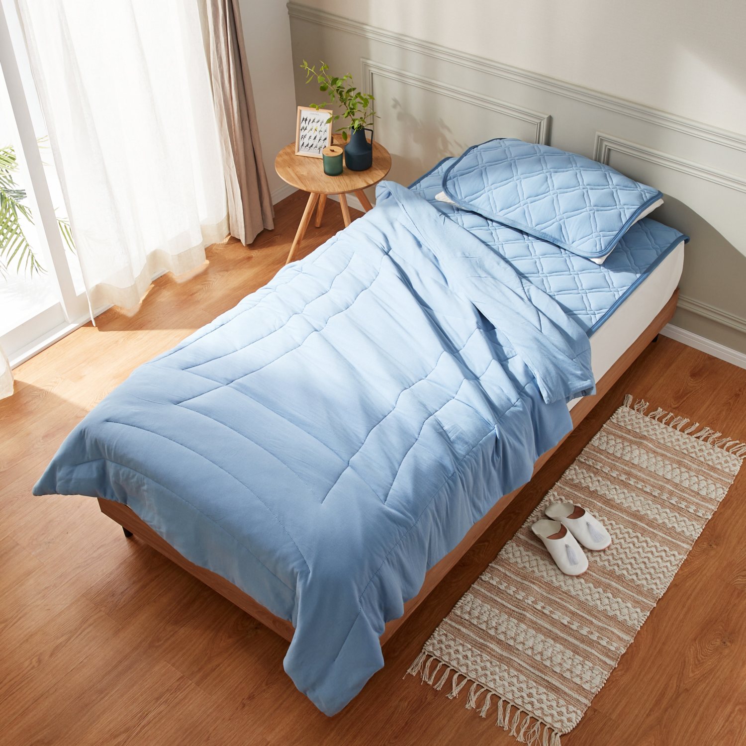 マジカルドライ 防ダニ加工わた入り 除湿・消臭 敷きパッド ＜シングル＞ 