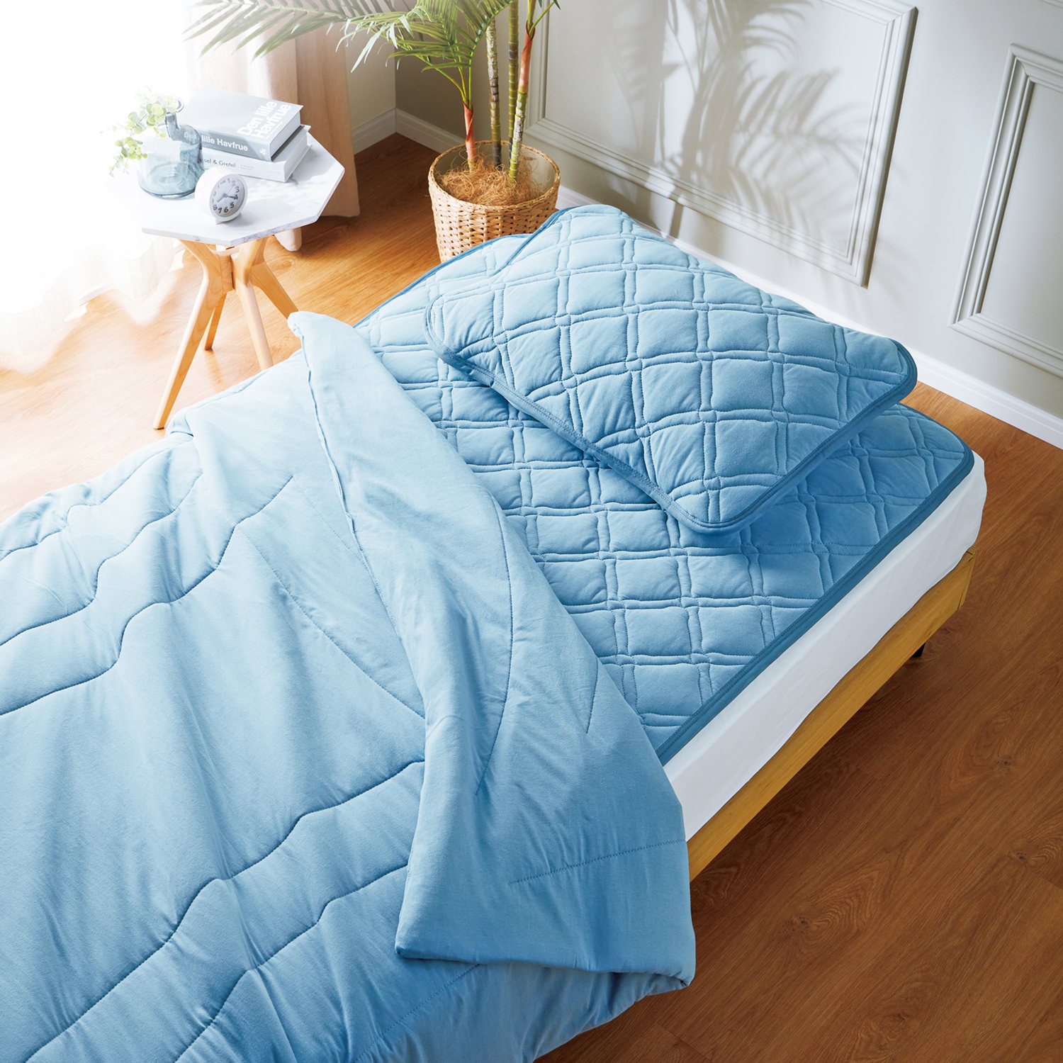 マジカルドライ 防ダニ加工わた入り 除湿・消臭 敷きパッド ＜シングル＞ 