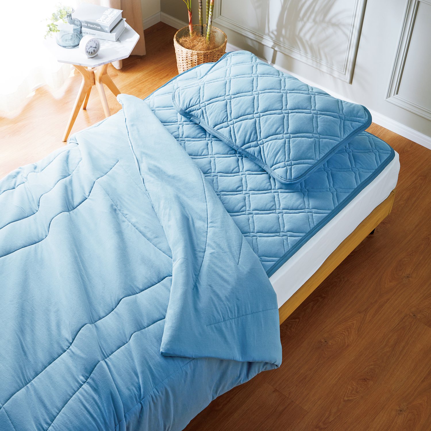 ＜シングル＞マジカルドライ 防ダニ加工わた入り 除湿・消臭 肌掛けふとん 