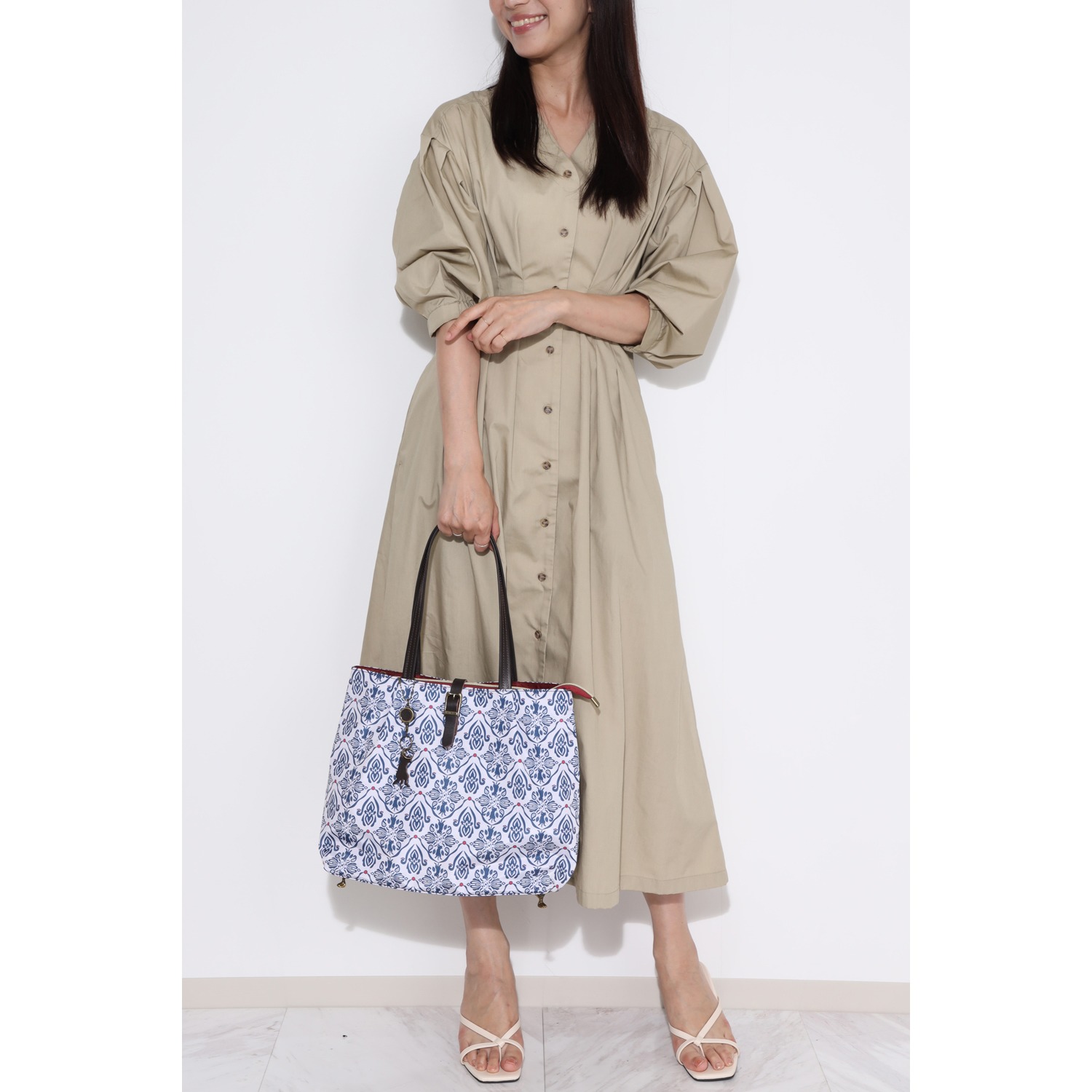 アオネコ ネコ足トートバッグ ＜保護ネコ寄付チケット １２５０円分付＞