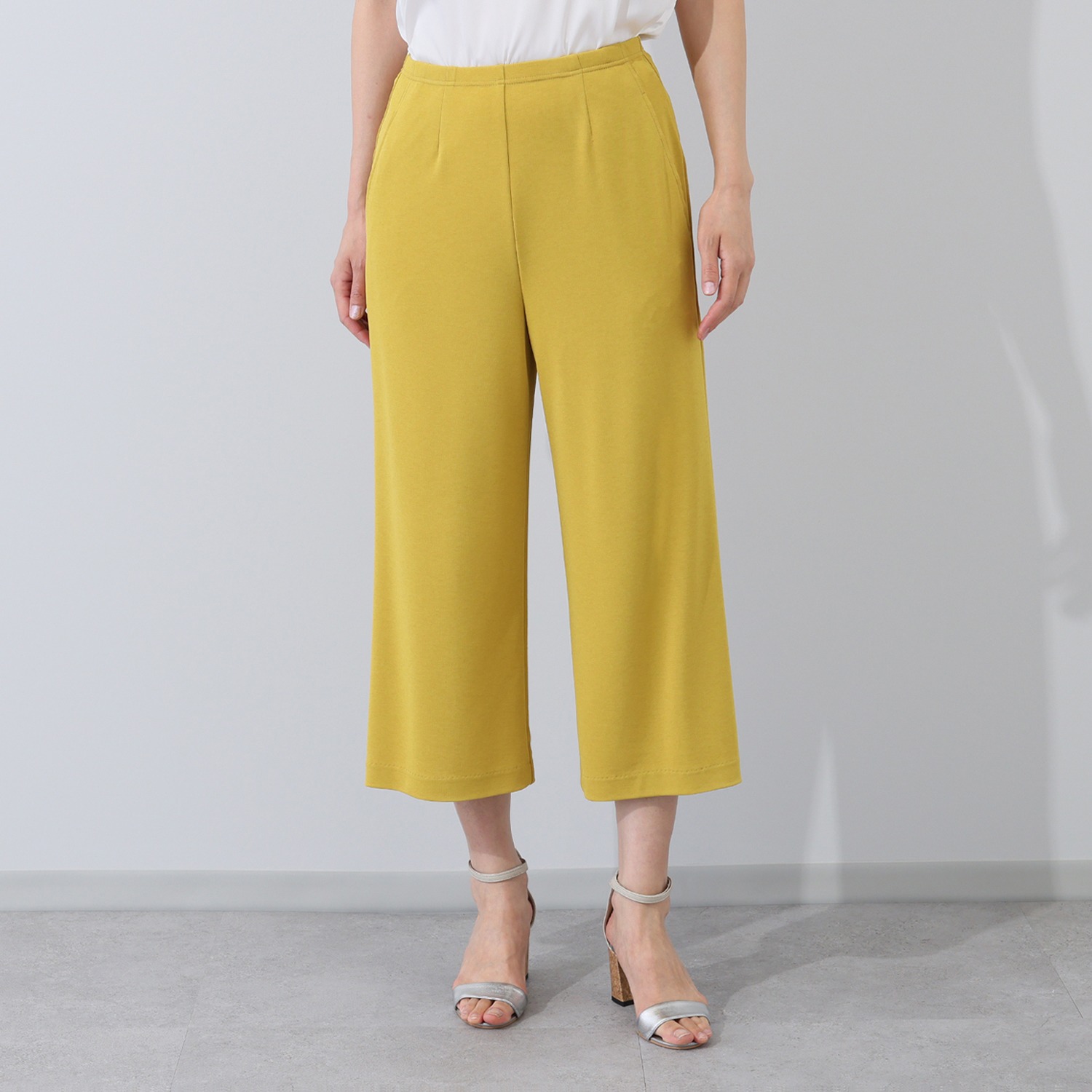 ピーツー ふんわりサラッと冷感 フレアークロップトパンツ