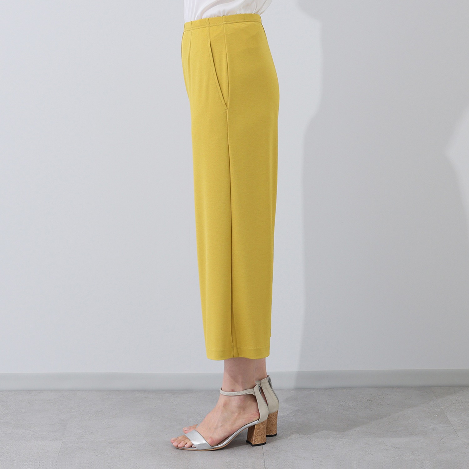 ピーツー ふんわりサラッと冷感 フレアークロップトパンツ