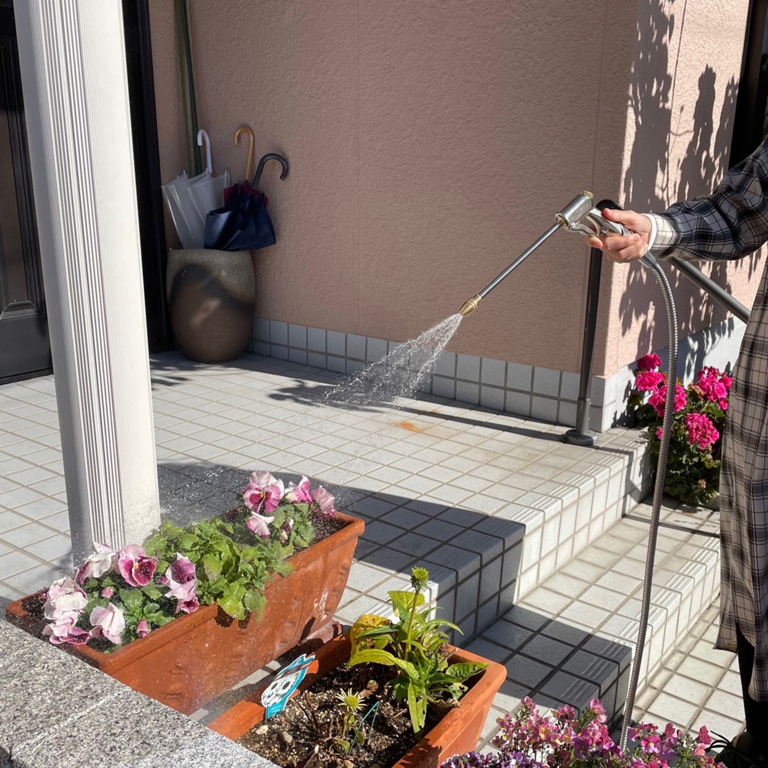 錆びに強く丈夫で長持ち！ 高圧ジェット＆拡散シャワー機能付 ステンレスコイルホース ＜１０ｍ＞