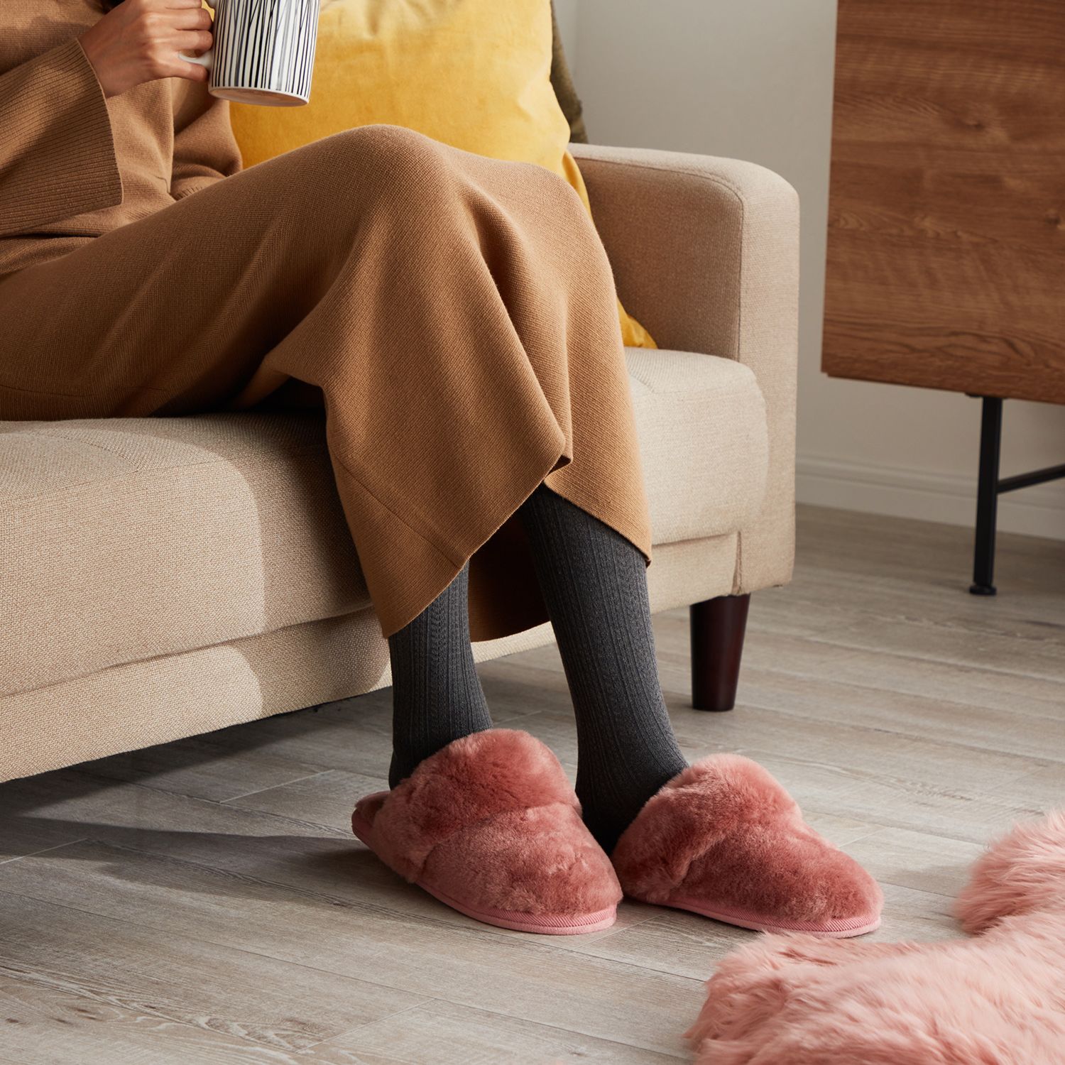 モリリン ニュージーランド産 メリノムートン使用！ ムートンスリッパ２色組