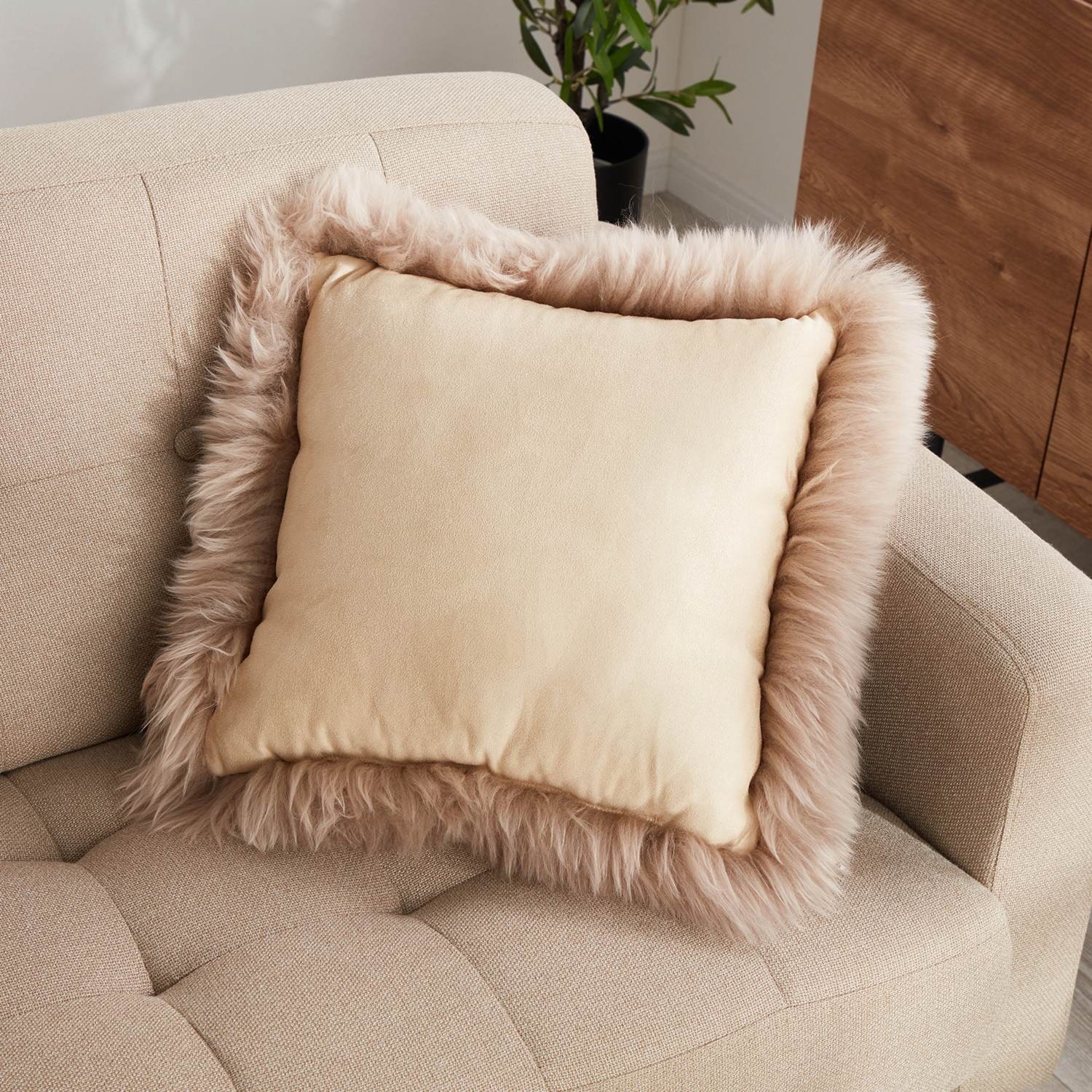 モリリン ニュージーランド産 メリノムートン使用！ ムートンクッション ＜４０×４０ｃｍ＞