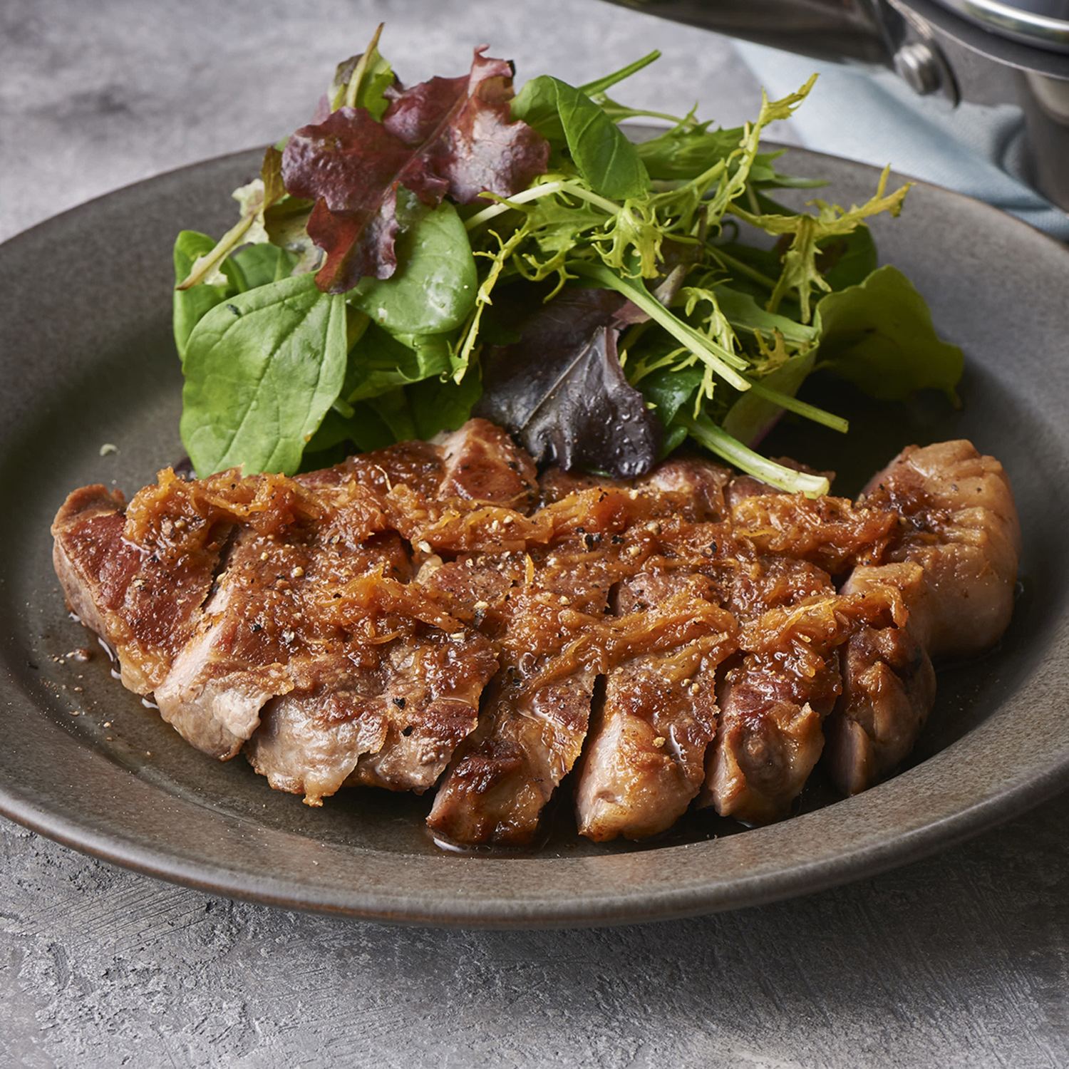 マイヤー 綺麗な焼き目が 食欲をそそる プレス＆グリルパン ＜２４ｃｍ＞ 笠原将弘氏監修 レシピ集付セット