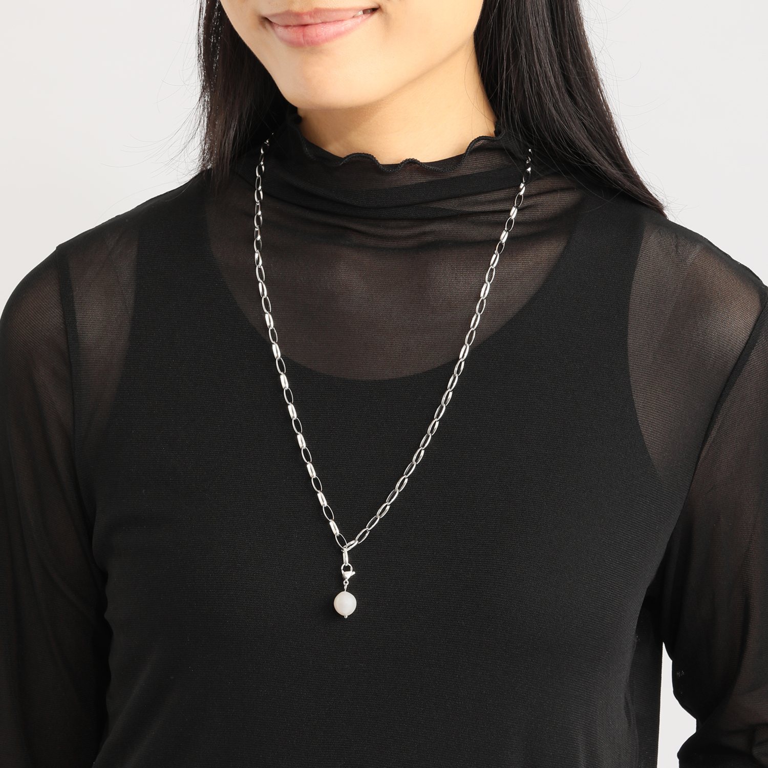 ラフィナリスタ 淡水パールチャーム付 サージカルステンレス 甲丸オーバルチェーン アレンジロングネックレス