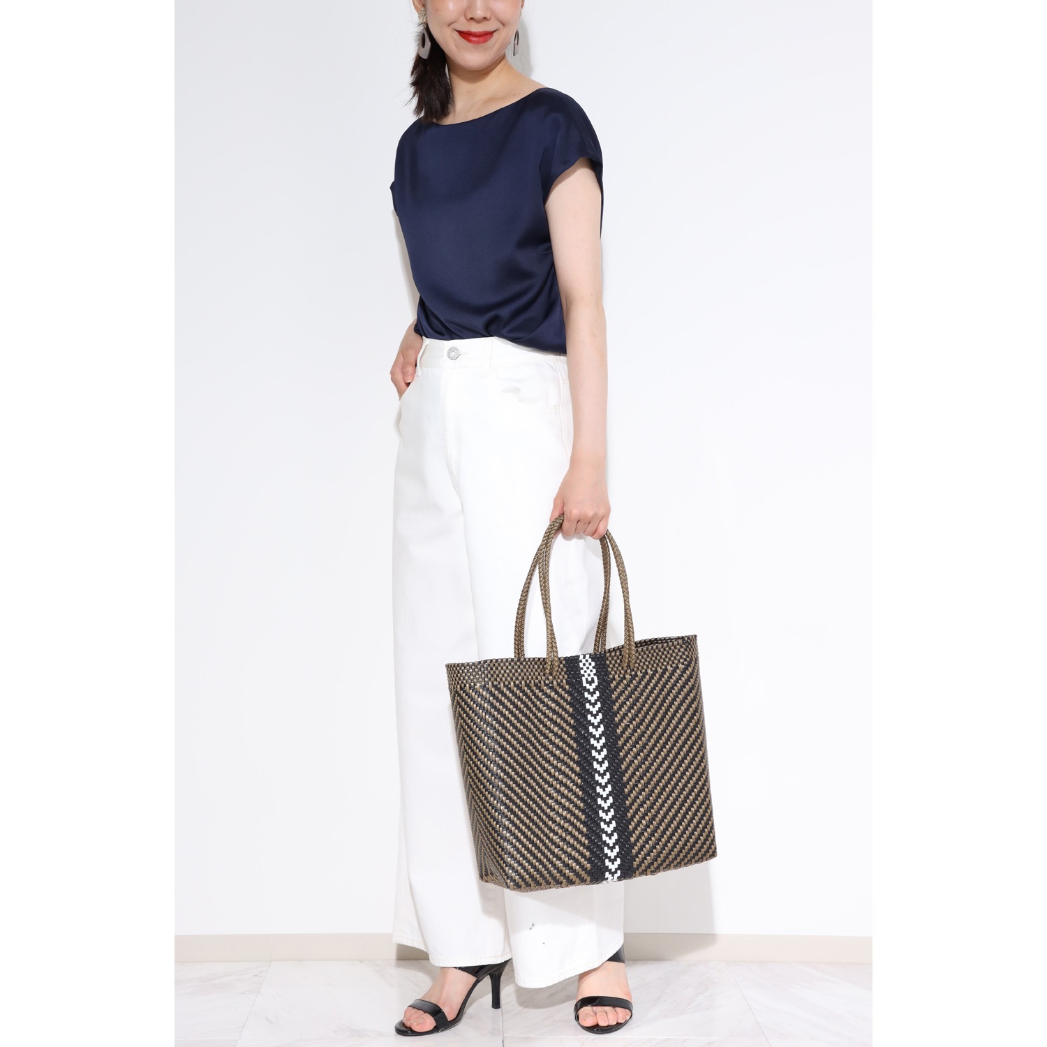 ムーンバード 手編みのメルカドバッグ ＜センターライン　Ｌ＞ 