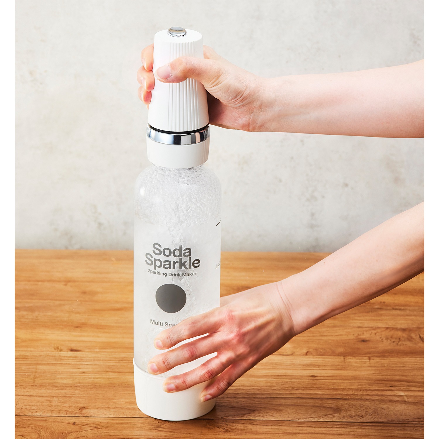 水やジュース、白ワインも 手軽にスパークリング！ ポータブル炭酸メーカー マルチスパークル３ 特別セット