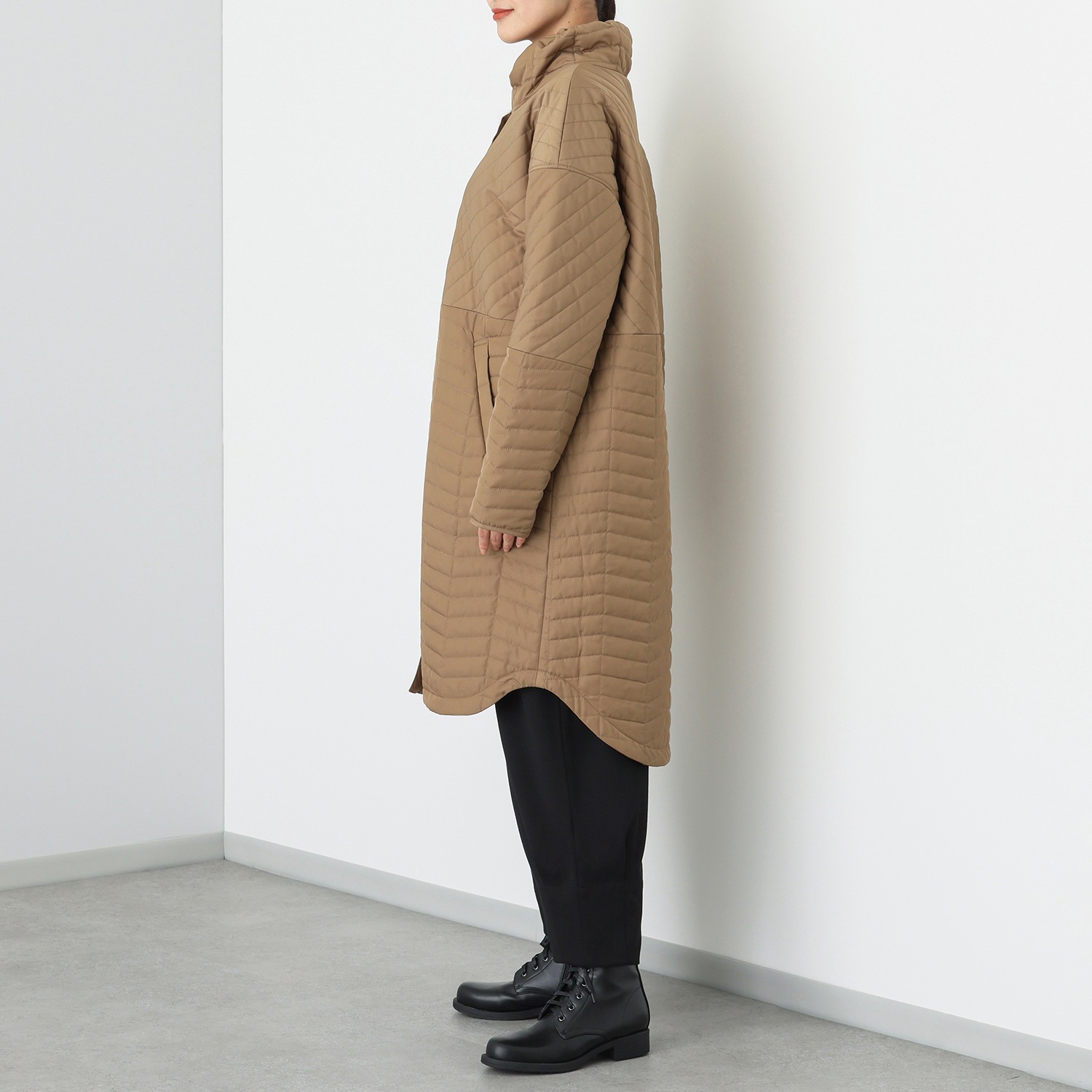 ヨーコモリモト キルトステッチデザイン ボリュームネック ロングコート