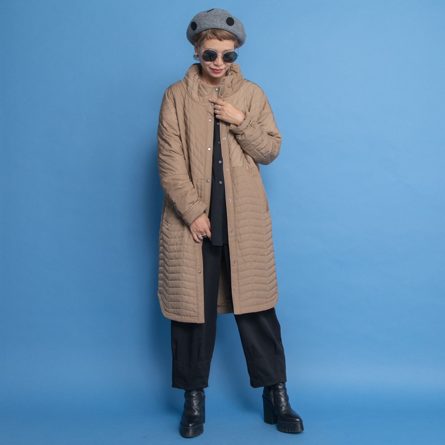 ヨーコモリモト キルトステッチデザイン ボリュームネック ロングコート