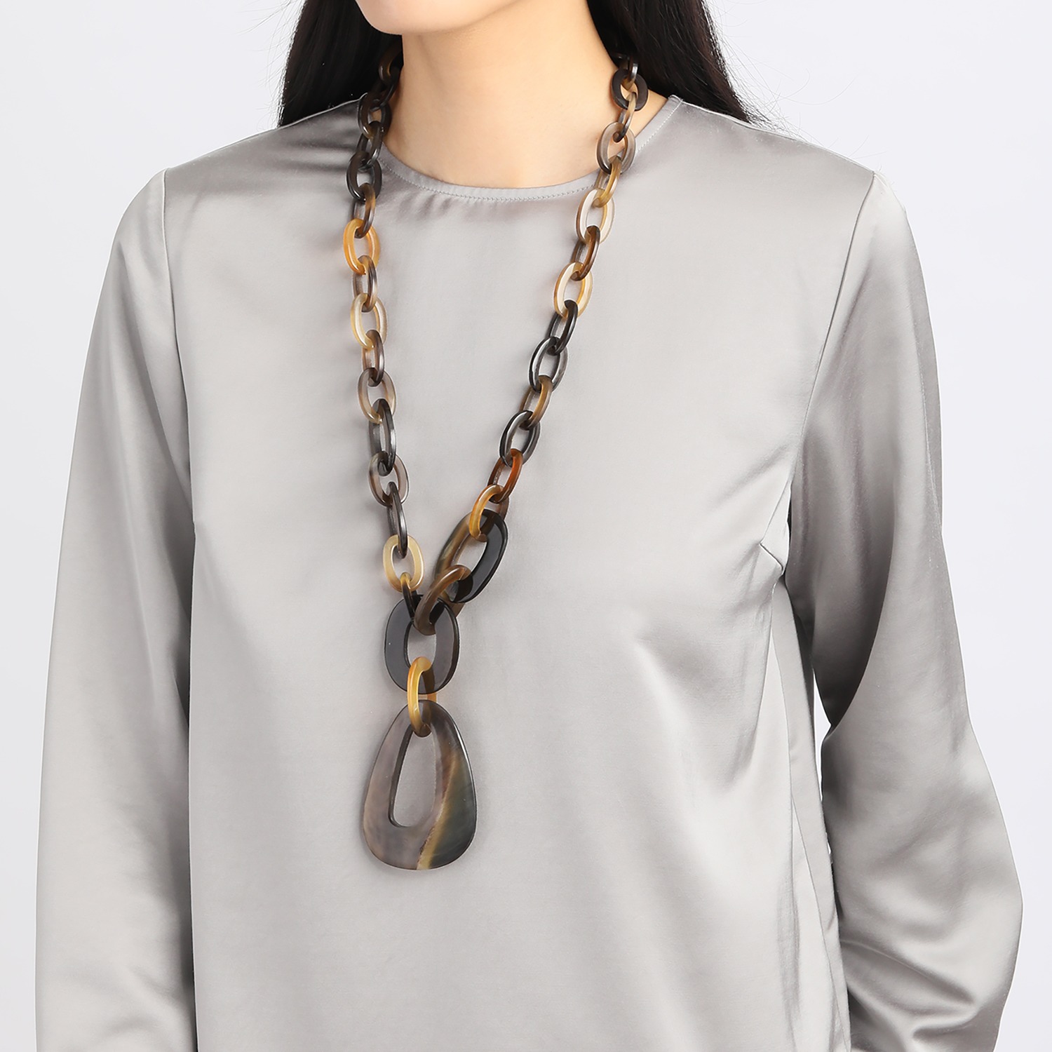 ミル・レーヴ 水牛 ボリューム ロングネックレス