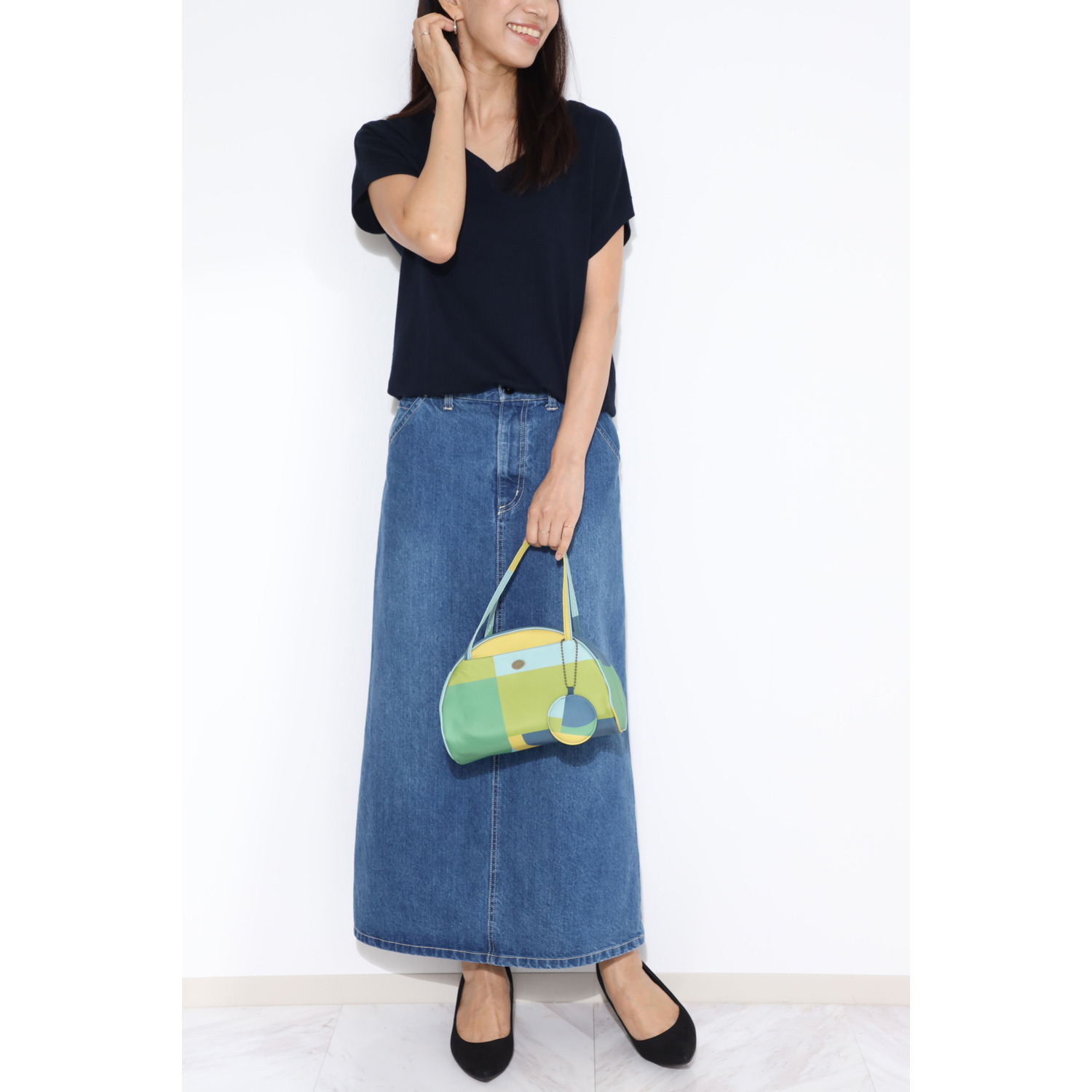 シビラ はっ水 半月ポーチバッグ＆ チェーン付ミラー