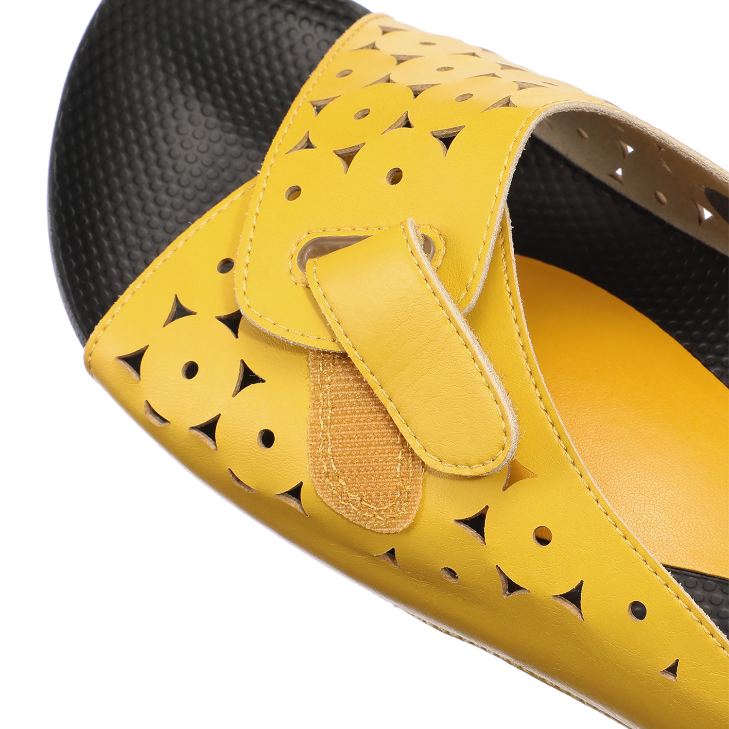 アーチフィッター
６０３　ソファー
（室内履き）