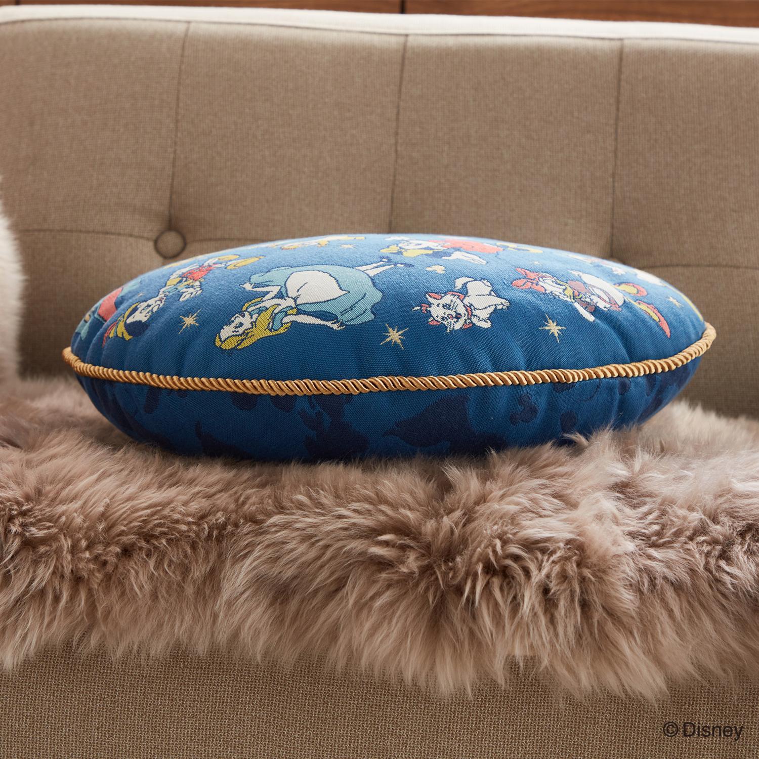 ディズニー 創立１００周年モデル 名作キャラクター大集合！ ゴブラン サークルクッション