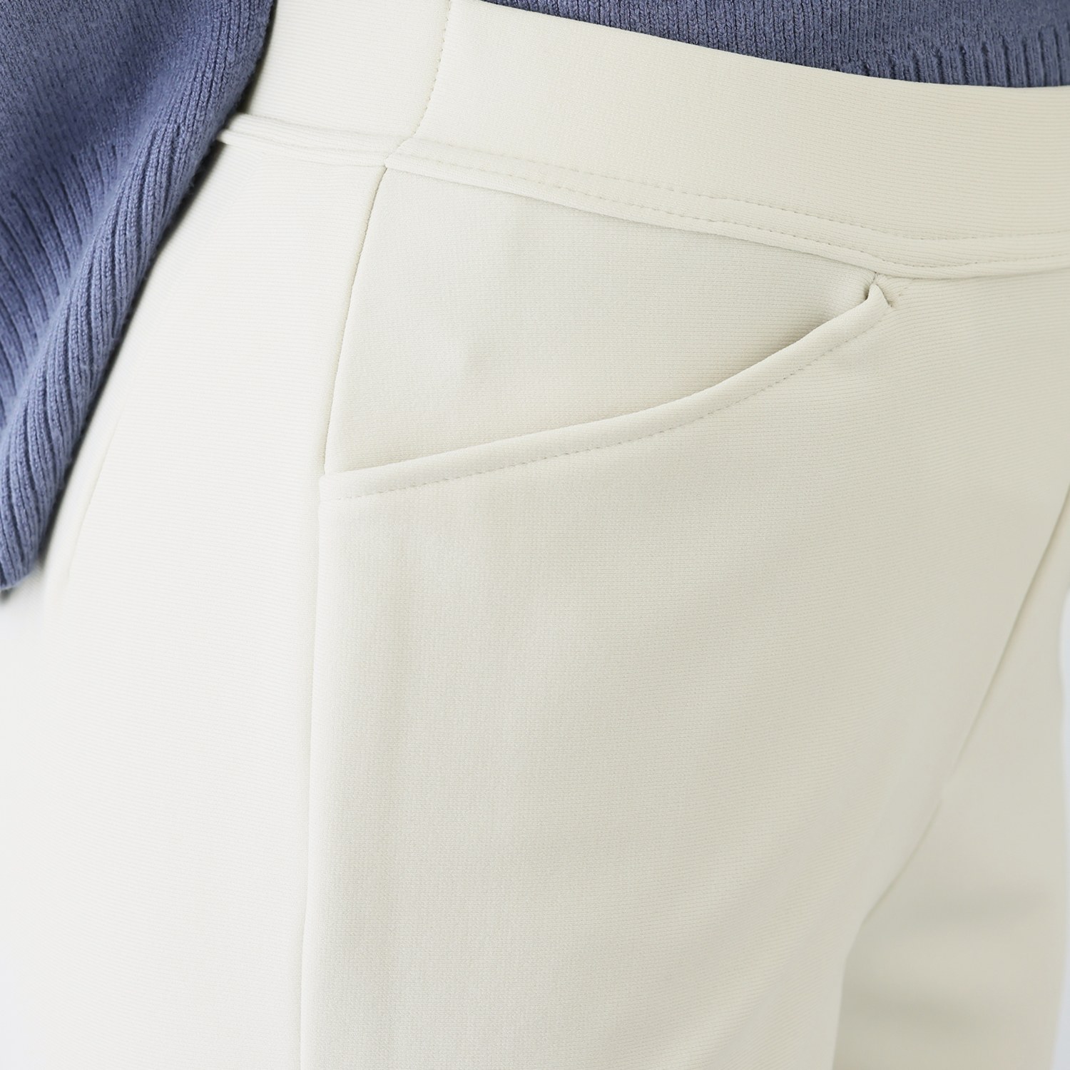 ラ・シュシュ 蓄熱保温・防シワ トリコット美起毛 ストレートパンツ ＜股下６８ｃｍ＞