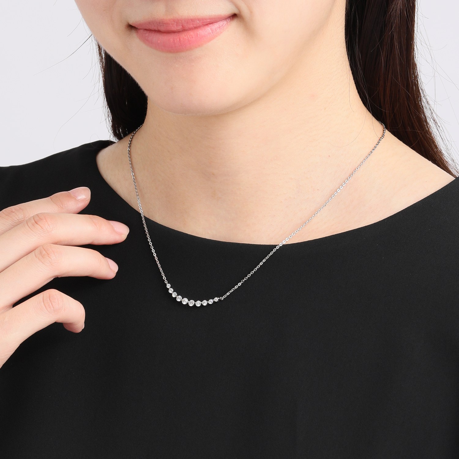 ベリテ サージカルステンレス ＣＺ ラインデザイン ネックレス