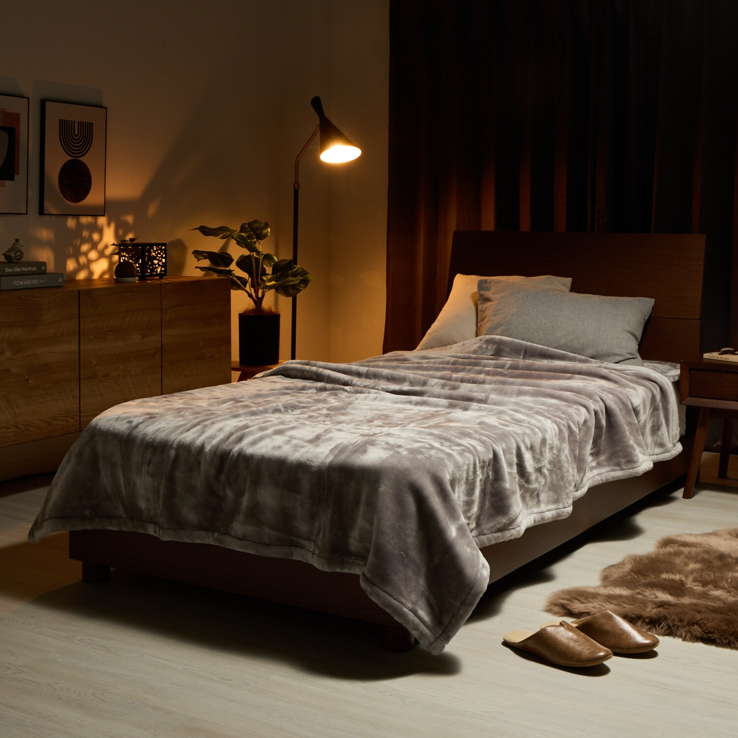 快眠博士 ダブル発熱で極上の暖かさ カルドニード・ノッテ３ リッチファー風掛け毛布 ＜セミダブル＞