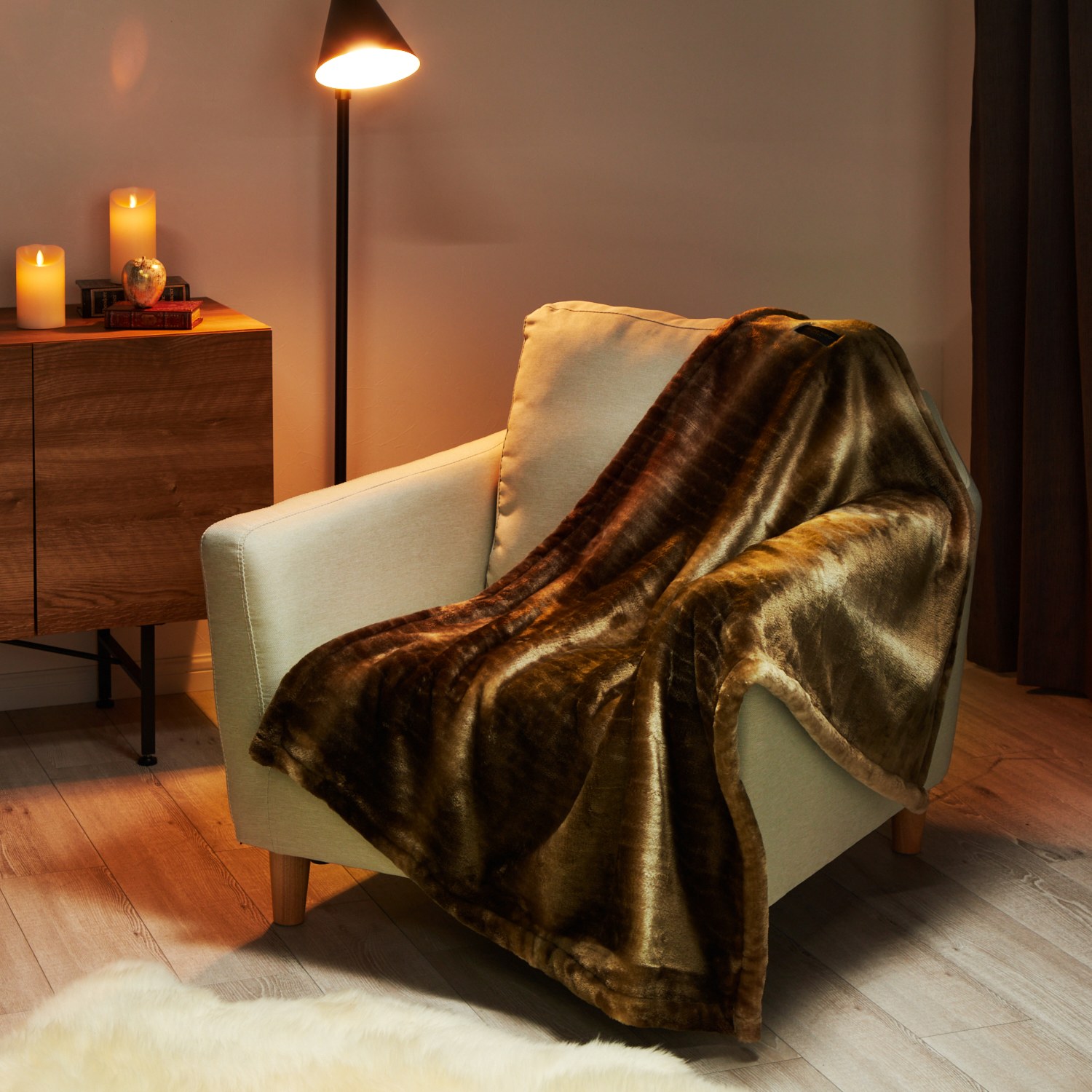 快眠博士 ダブル発熱で極上の暖かさ カルドニード・ノッテ３ リッチファー風ひざ掛け