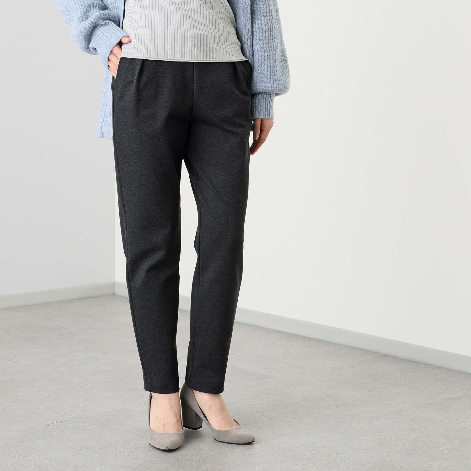 上質ごこち 尾州のこだわり ＭＩＹＡＢＩ バイカラー あたたかテーパードパンツ