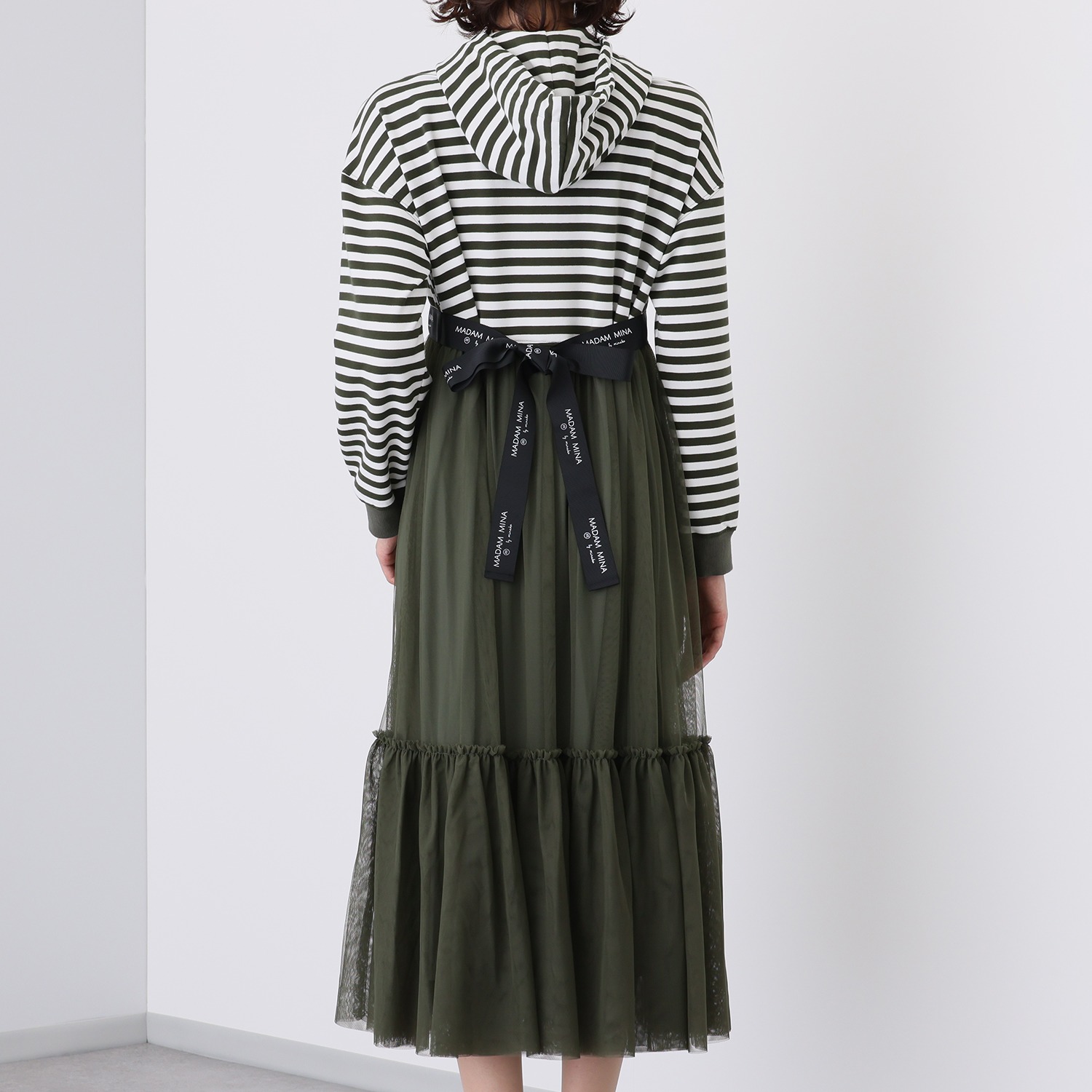 マダムミーナ ボーダー裏毛＆チュール ロゴテープアクセント ワンピース