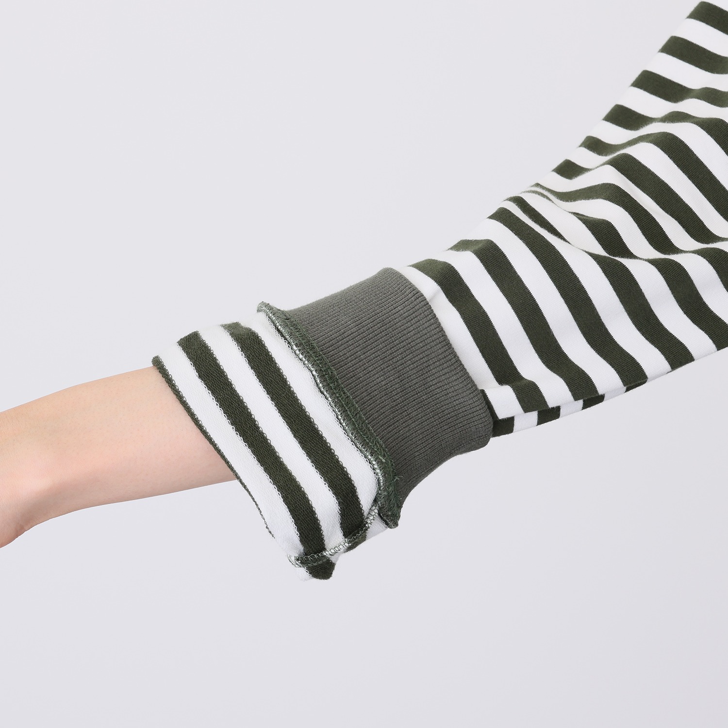 マダムミーナ ボーダー裏毛＆チュール ロゴテープアクセント ワンピース