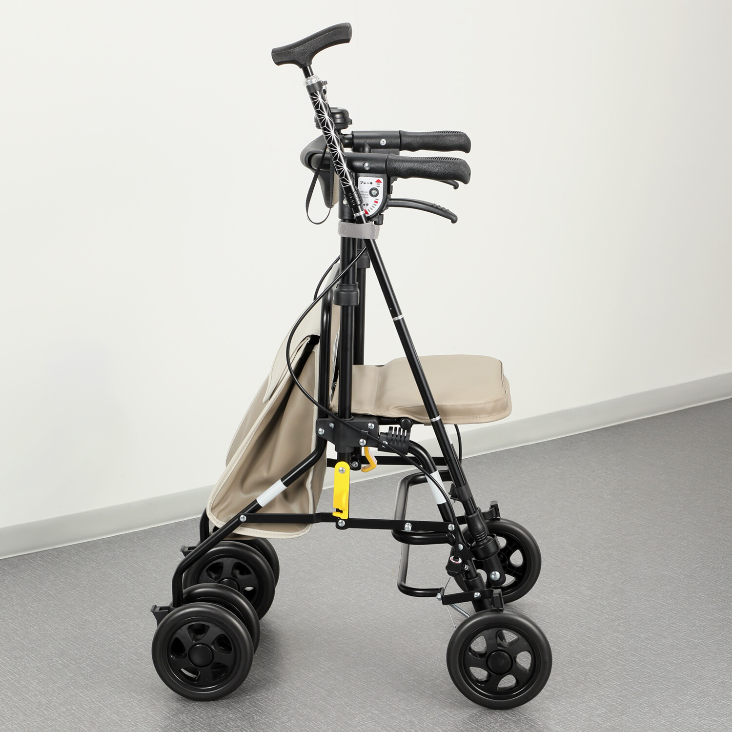 歩くことが楽しく快適に！ シルバーカー エアウォーカー 牛革調デザイン ＜大型保冷バッグタイプ＞