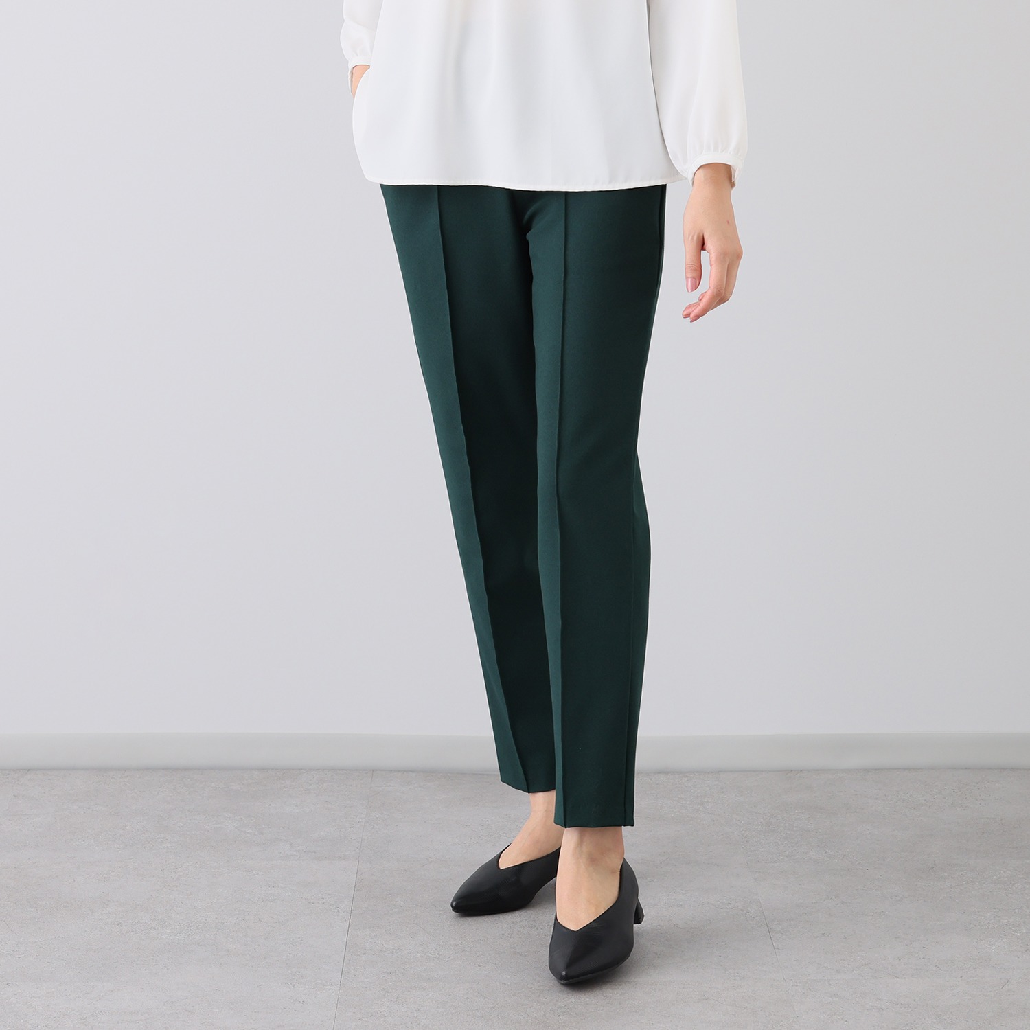 ＴＡＫＵＭＩＢＡ 吸湿発熱 ウーリッチウォーム スタイリッシュ テーパードパンツ