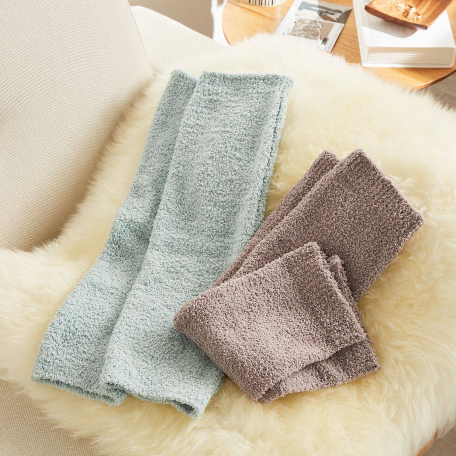 大津毛織 吸湿発熱ホットテックス ふわふわモコモコ ファンシーヤーン レッグウォーマー ２色セット