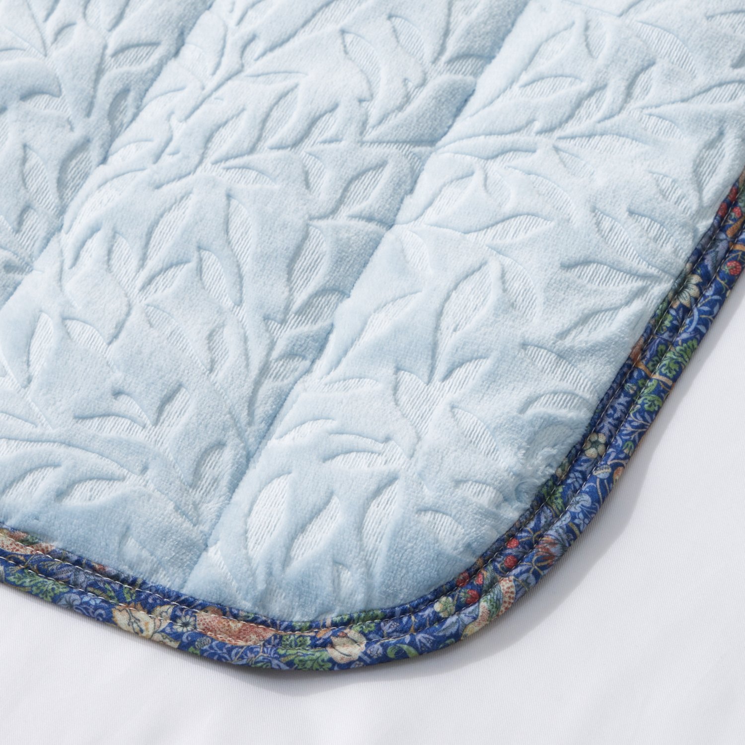 モリスギャラリー いちご泥棒 あったか型押し 敷きパッド ＜シングル＞