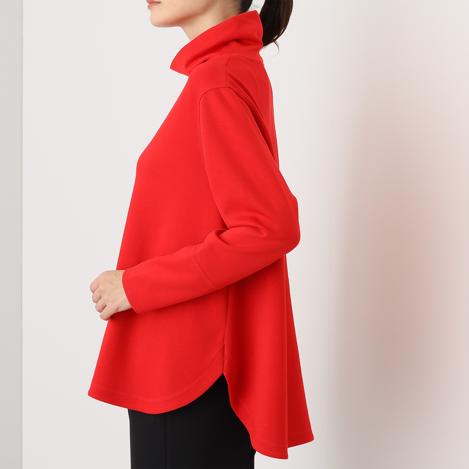 ラ　ヴァーグ　デトワール すっきりソフト なめらかダンボールニット 三本針デザイン ハイネックプルオーバー