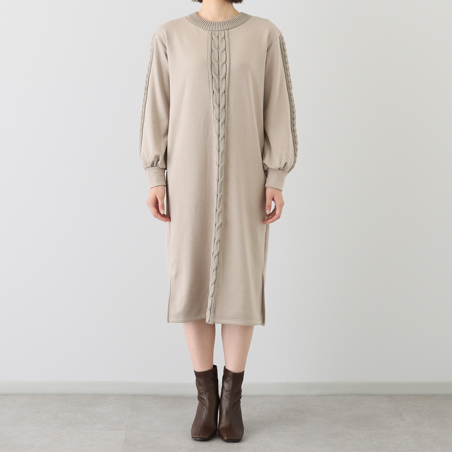 アンリック　オー　ブルー 裏起毛ソフトジャージー ケーブルニットアクセント ワンピース