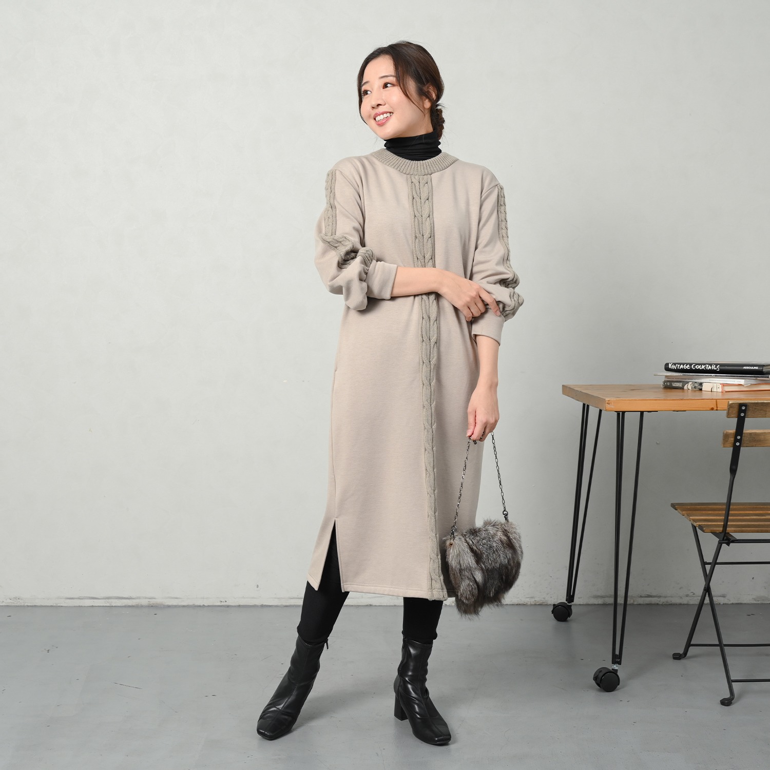 アンリック　オー　ブルー 裏起毛ソフトジャージー ケーブルニットアクセント ワンピース