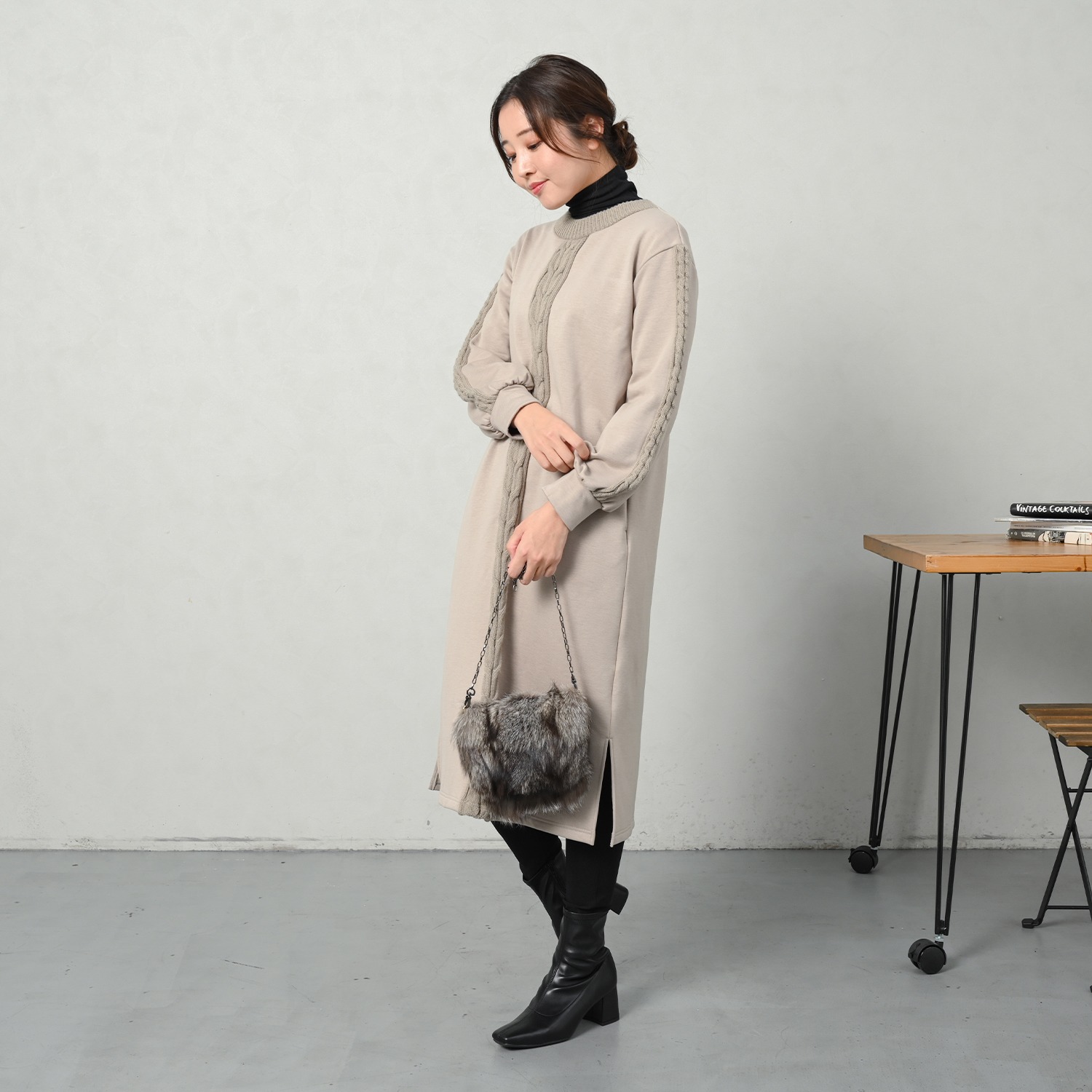 アンリック　オー　ブルー 裏起毛ソフトジャージー ケーブルニットアクセント ワンピース