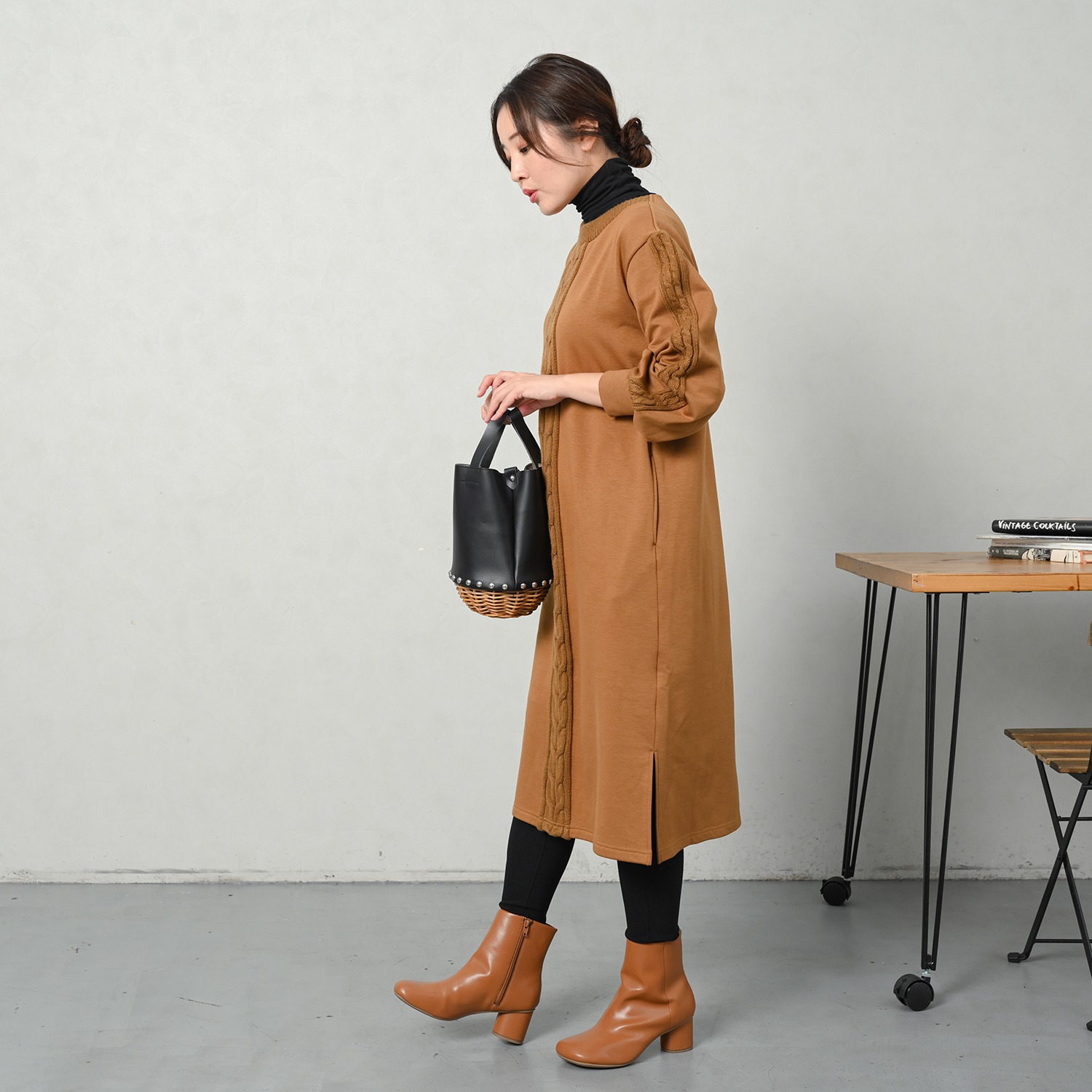 アンリック　オー　ブルー 裏起毛ソフトジャージー ケーブルニットアクセント ワンピース