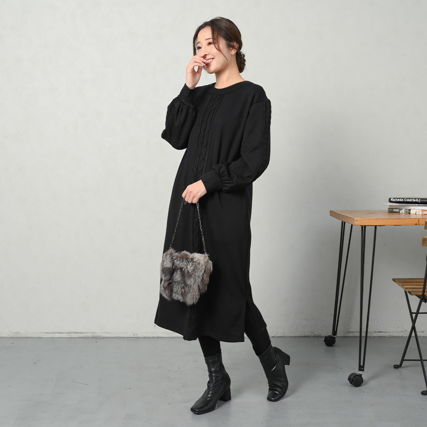 アンリック　オー　ブルー 裏起毛ソフトジャージー ケーブルニットアクセント ワンピース