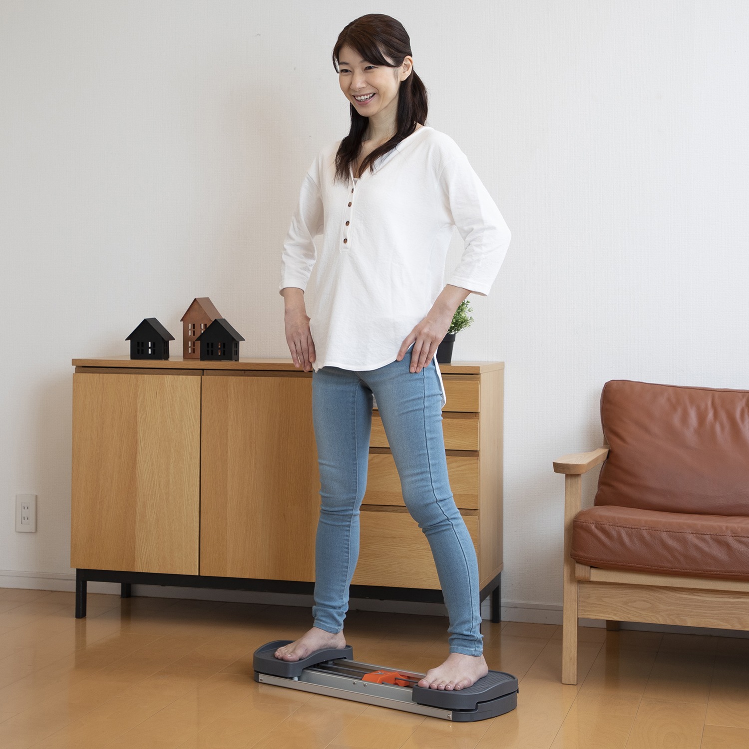 エアロライフ 立って・座って・寝ながら 美脚を目指す！ 内転筋コアエクサ