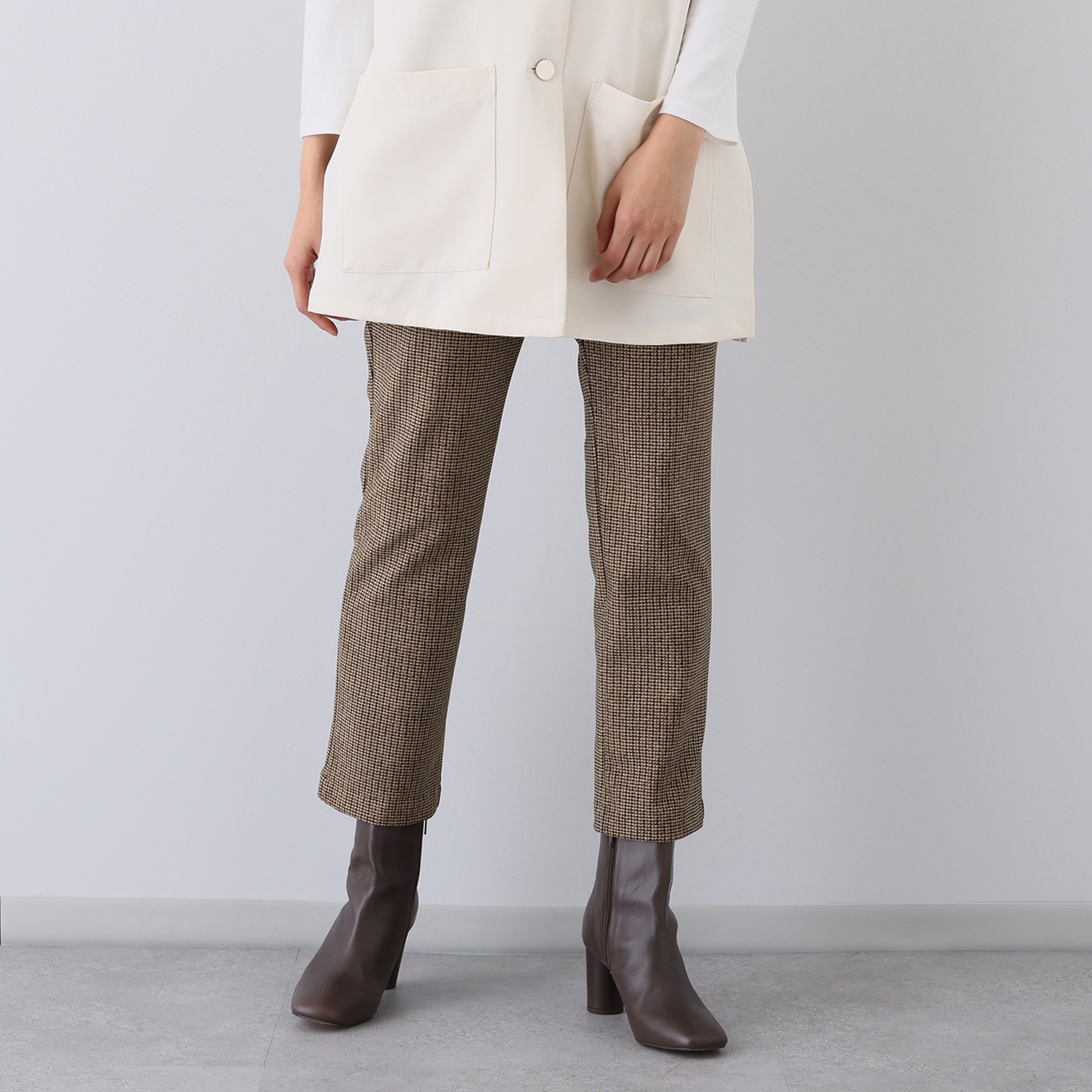 ピーツー 吸湿発熱・吸放湿　裏起毛 プリントストレートパンツ ＜股下６４ｃｍ＞