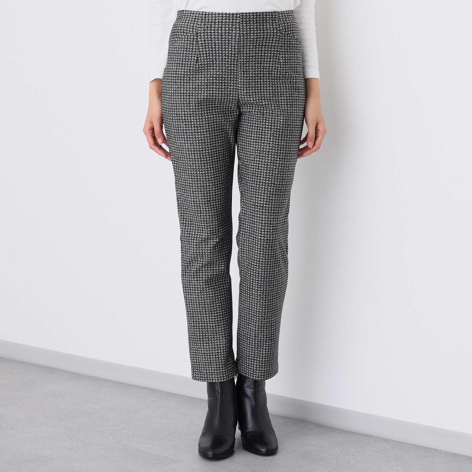 ピーツー 吸湿発熱・吸放湿　裏起毛 プリントストレートパンツ ＜股下６４ｃｍ＞