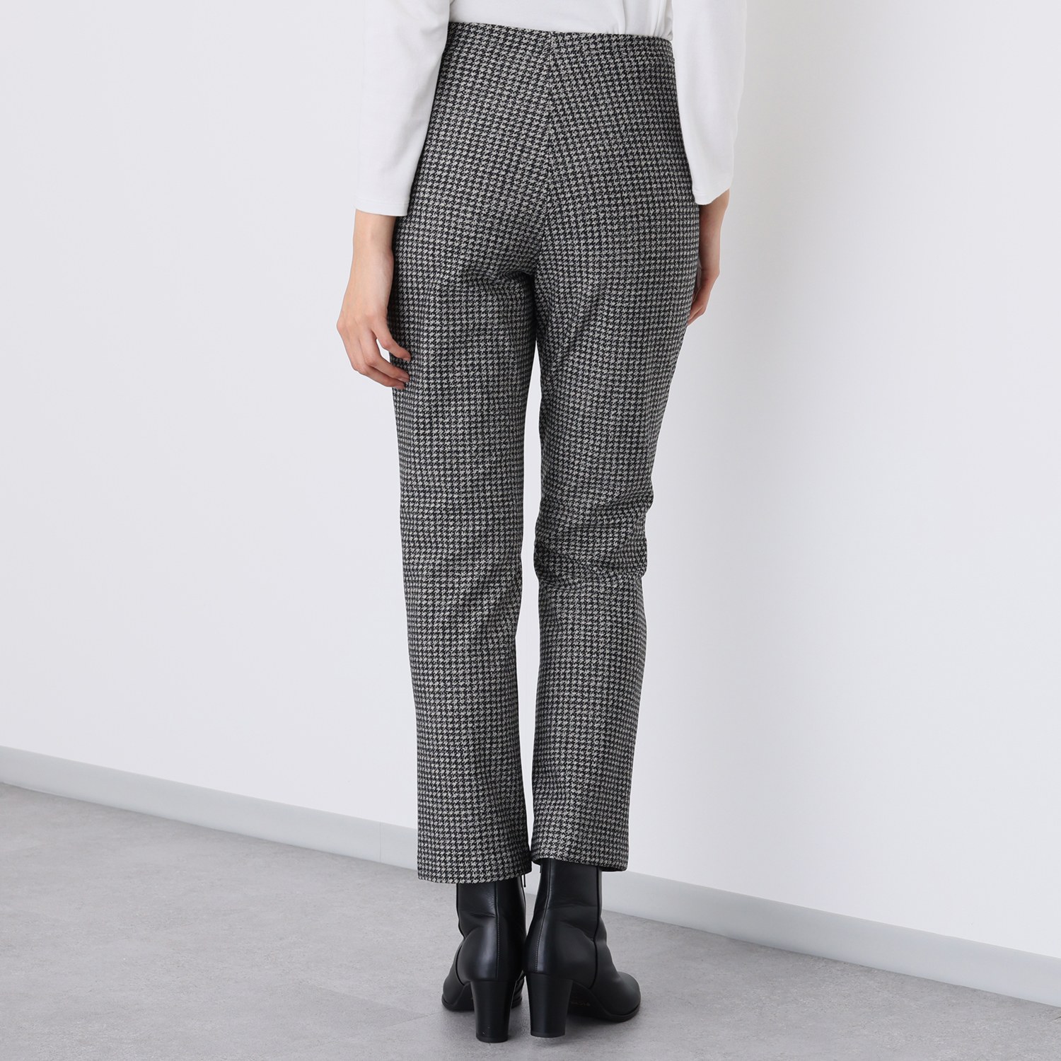 ピーツー 吸湿発熱・吸放湿　裏起毛 プリントストレートパンツ ＜股下６４ｃｍ＞