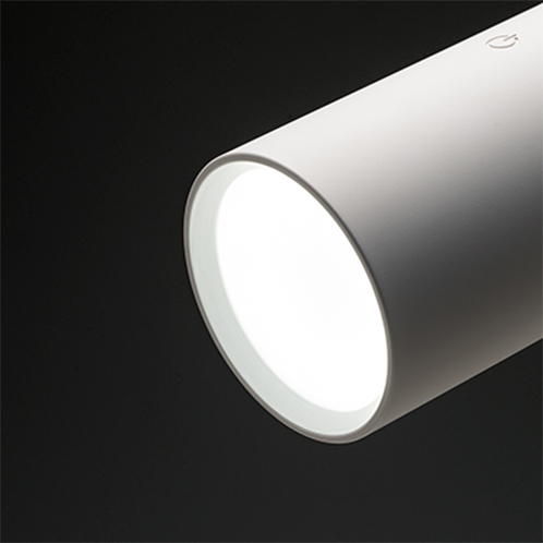 プラスマイナスゼロ 持つ・置く・吊るす・くっつけるの１台４役！ 充電式ＬＥＤマルチライト ＸＬＭ−Ｇ０１０